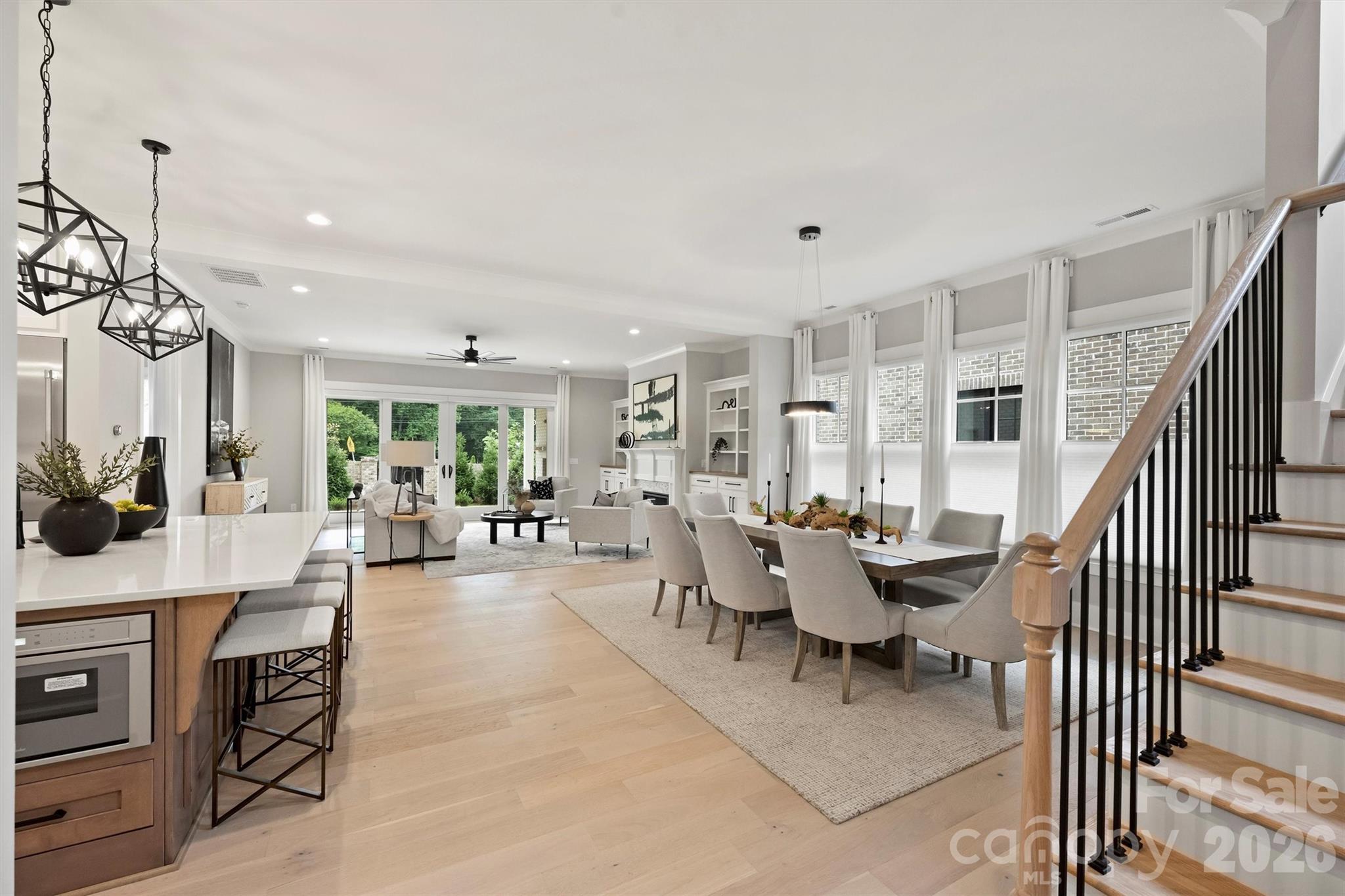 8163 Fairview Road — Charlotte