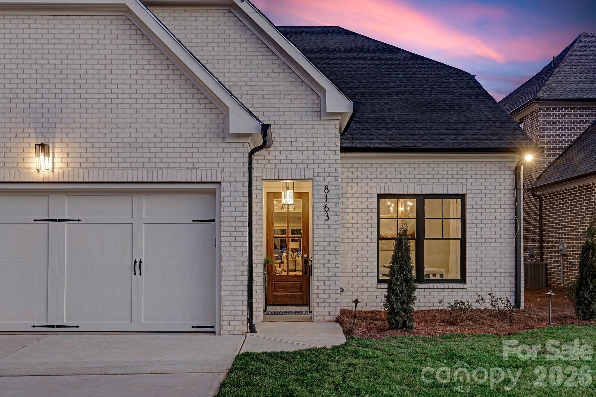 8163 Fairview Road — Charlotte