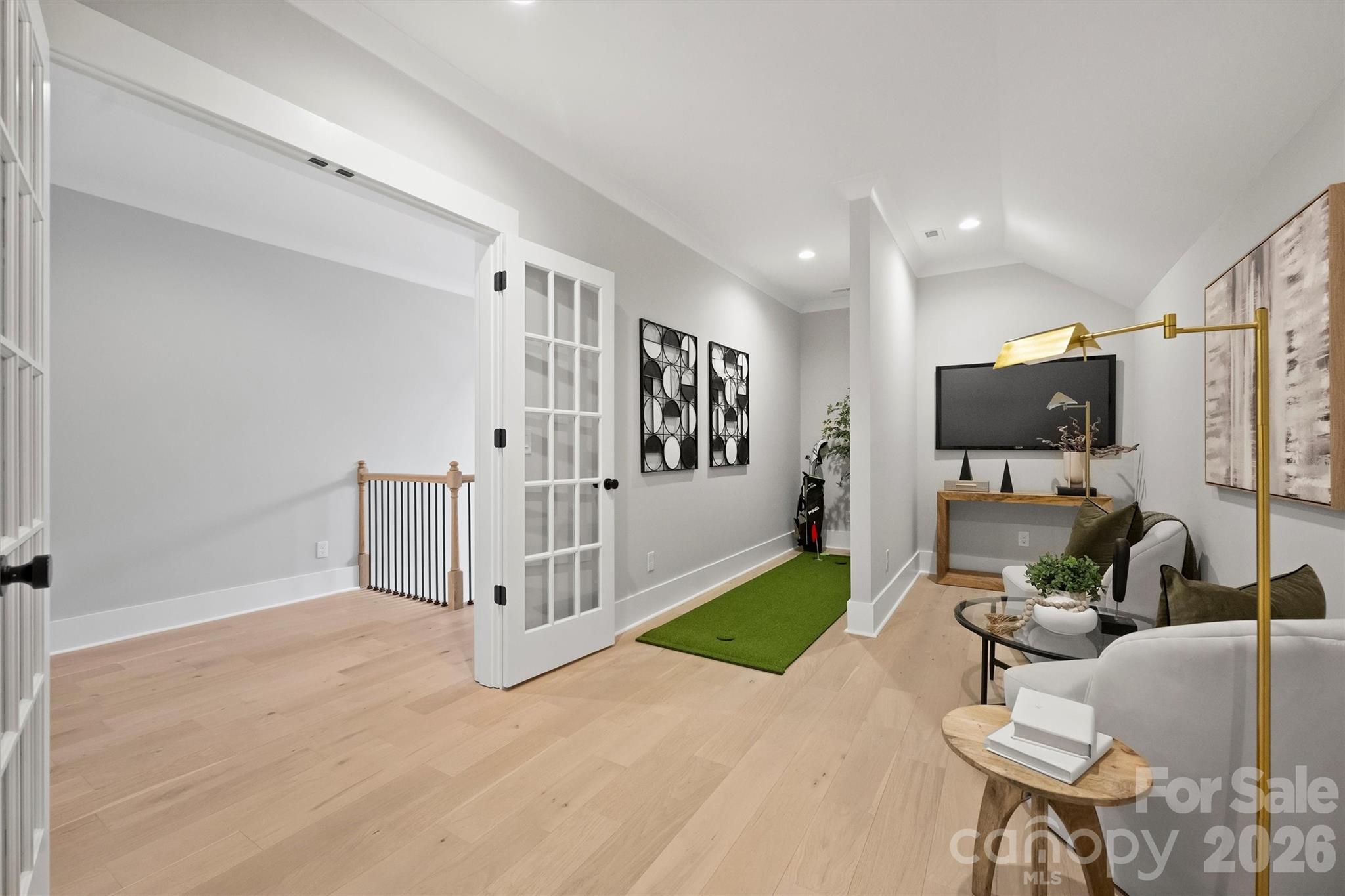 8163 Fairview Road — Charlotte