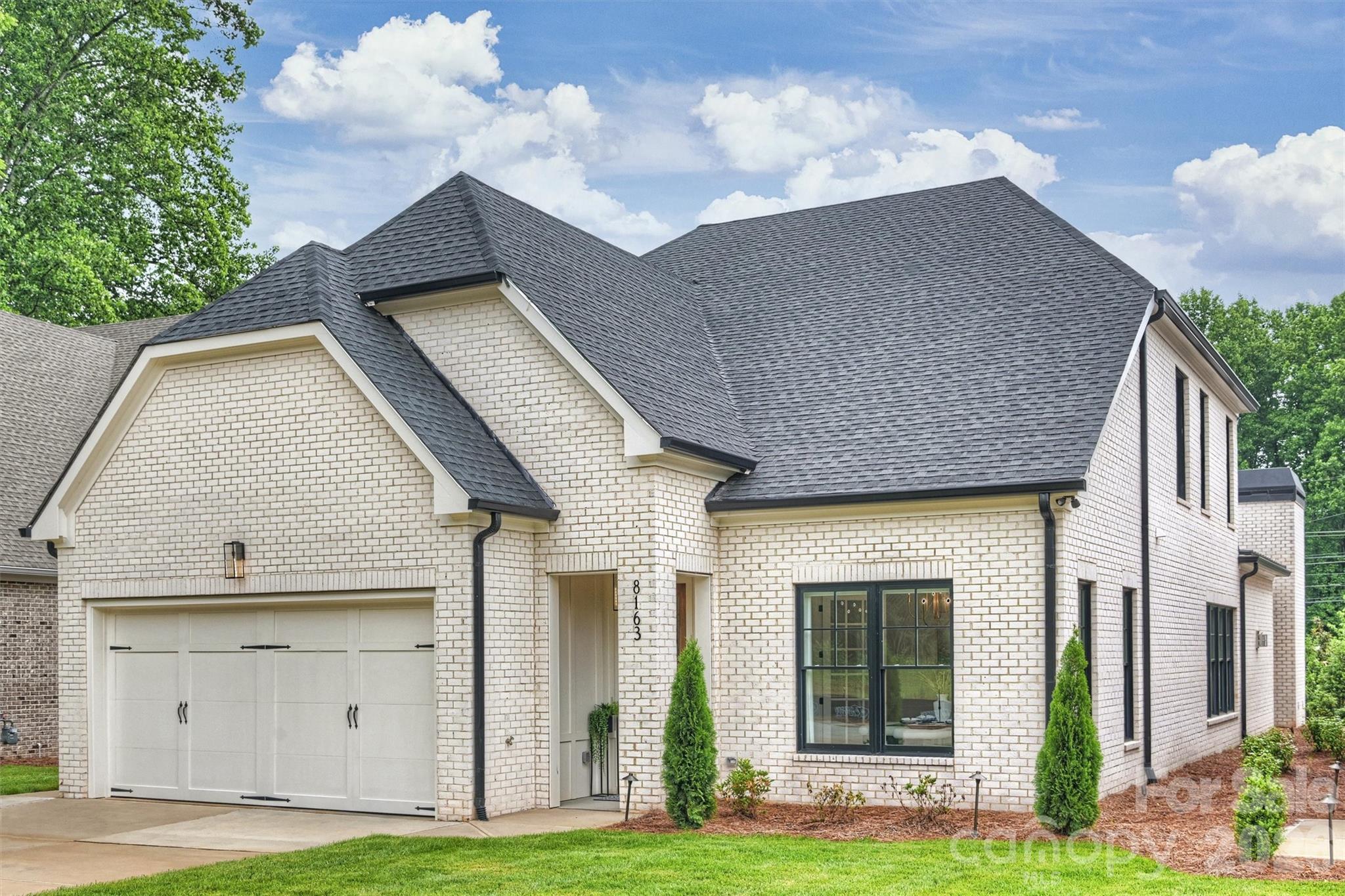 8163 Fairview Road — Charlotte