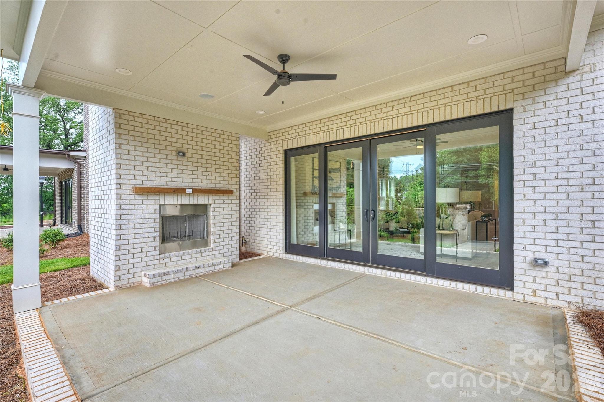 8163 Fairview Road — Charlotte