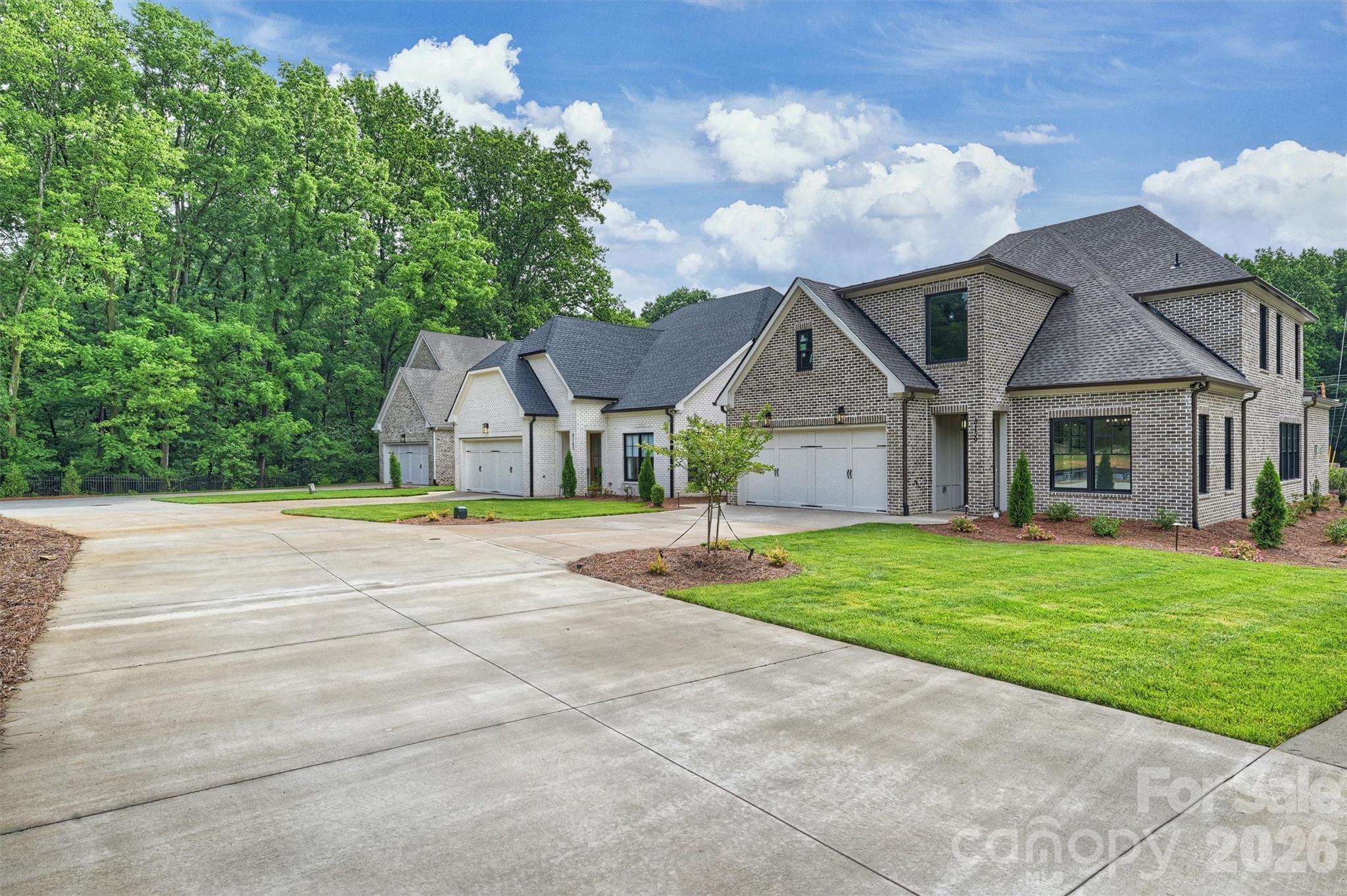 8163 Fairview Road — Charlotte