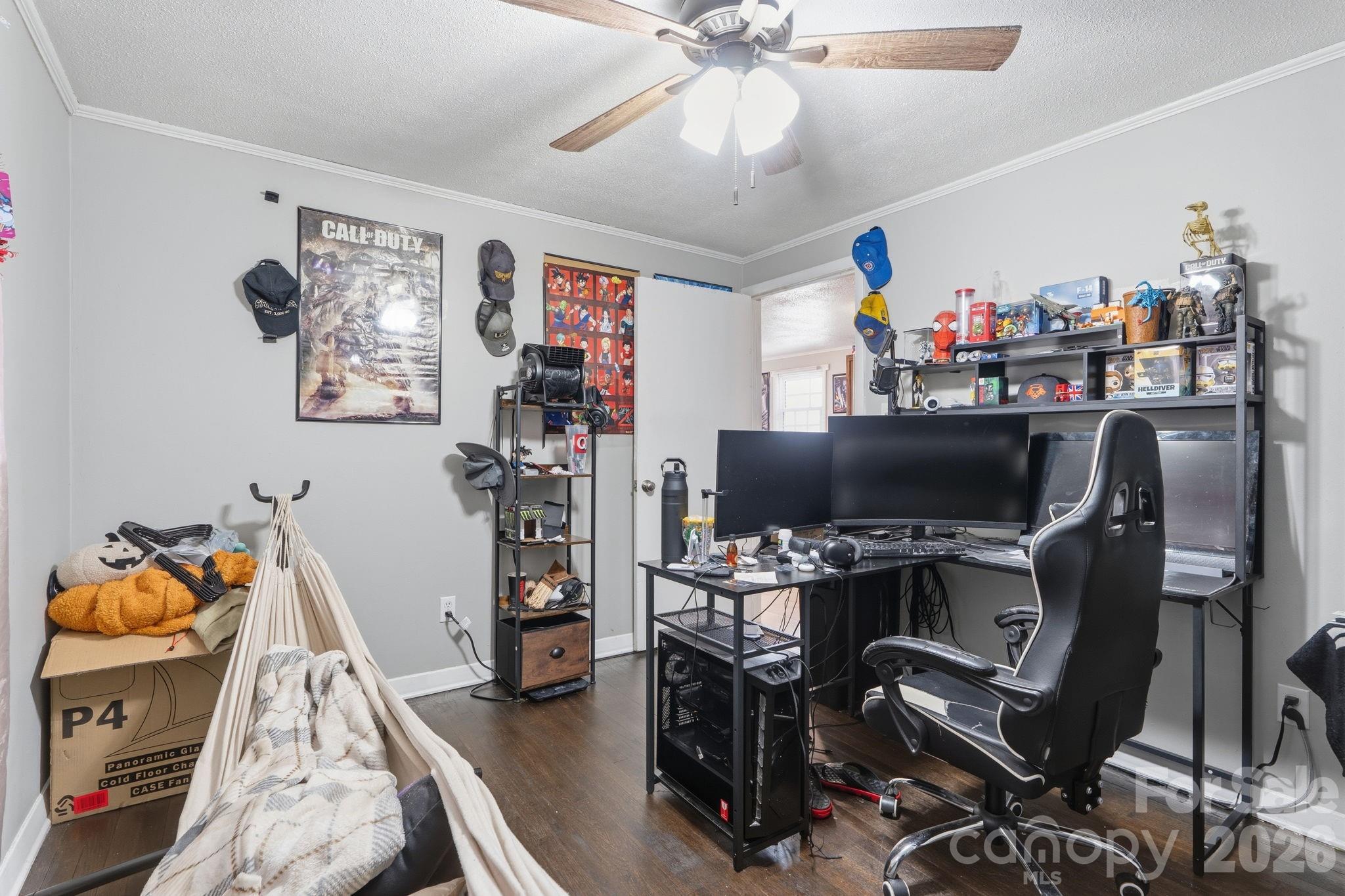 736 E 11th Street — Newton