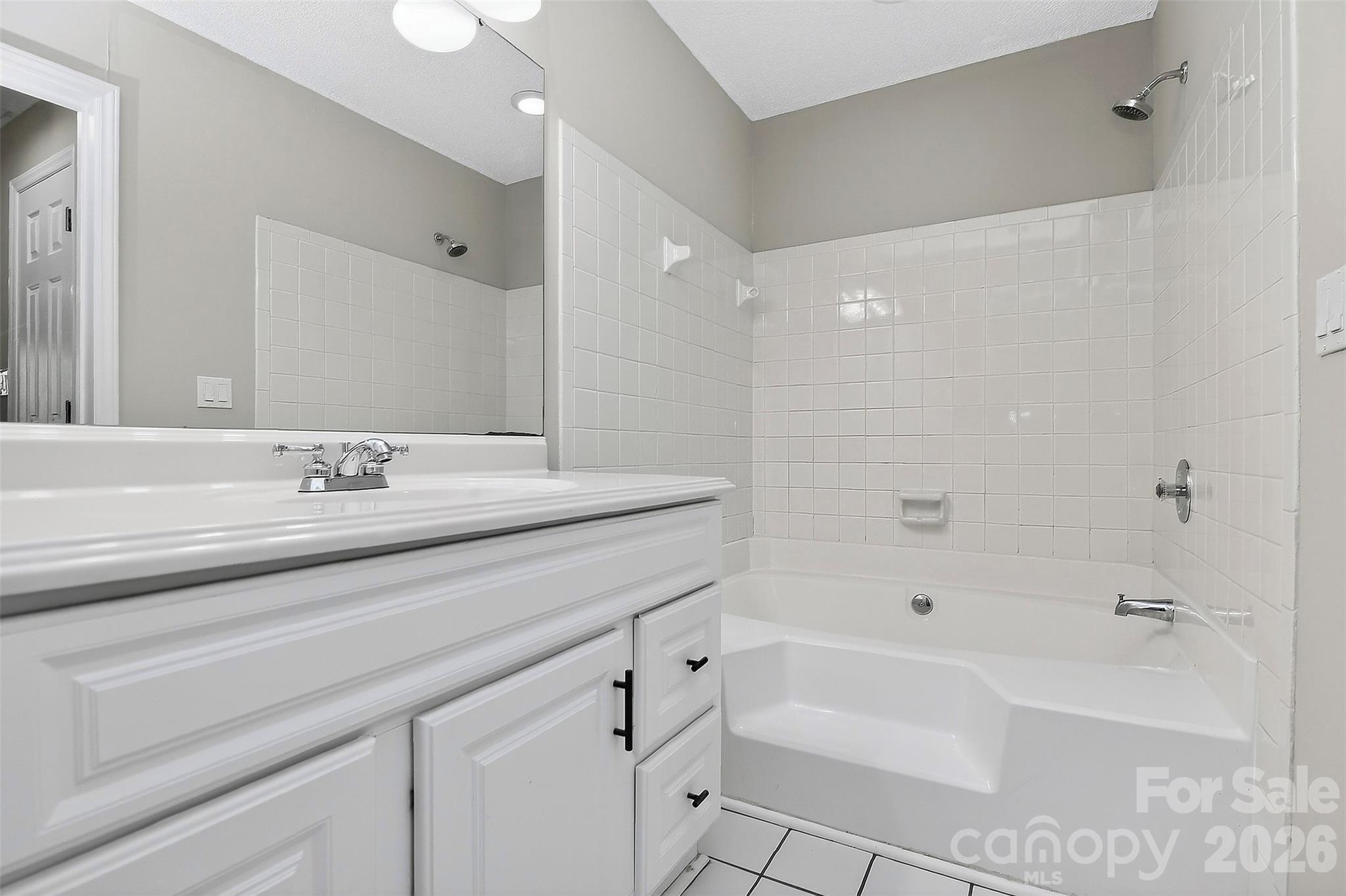 5009 Sharon Road #C — Charlotte