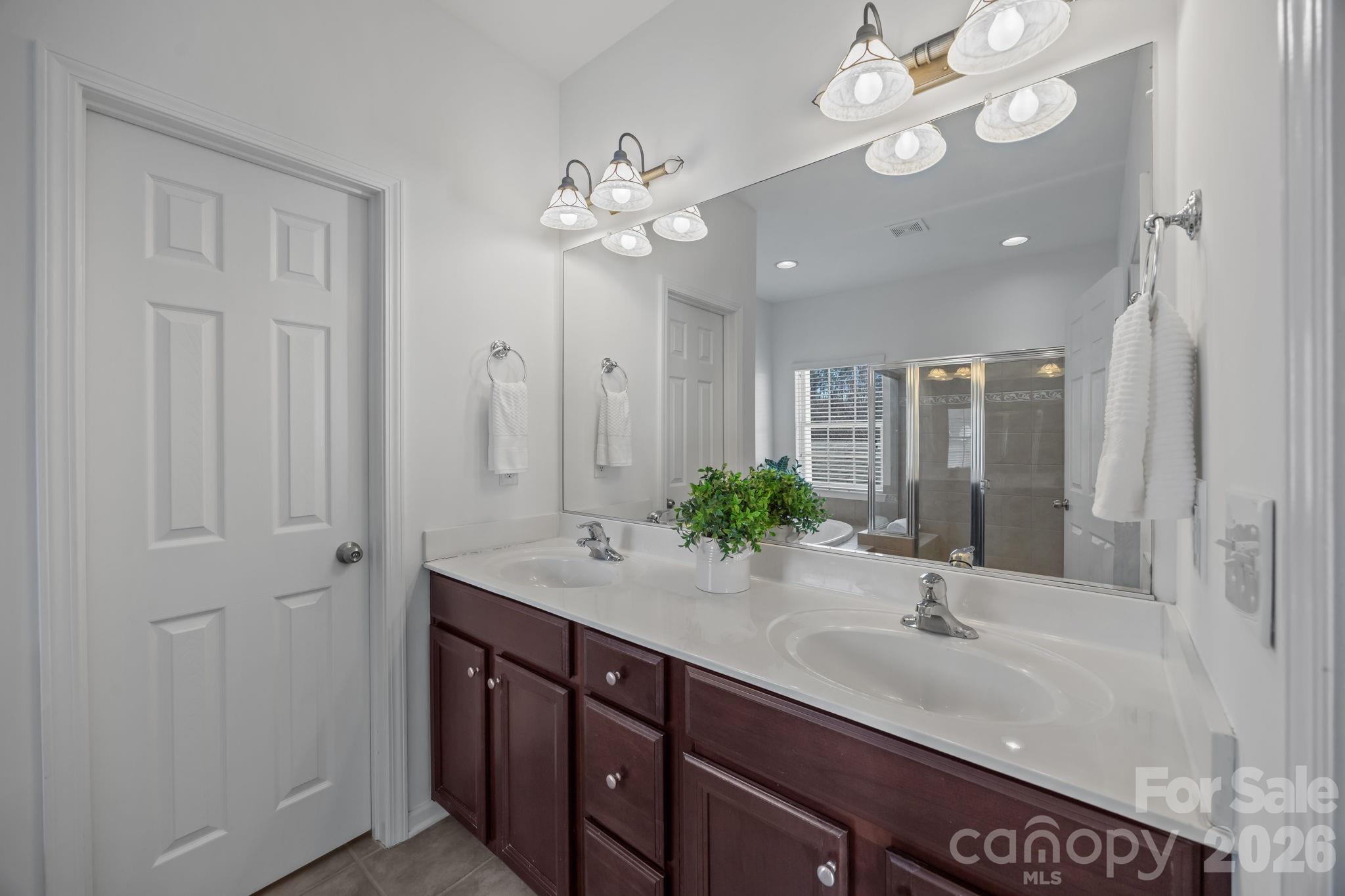 738 Naramore Street — Davidson