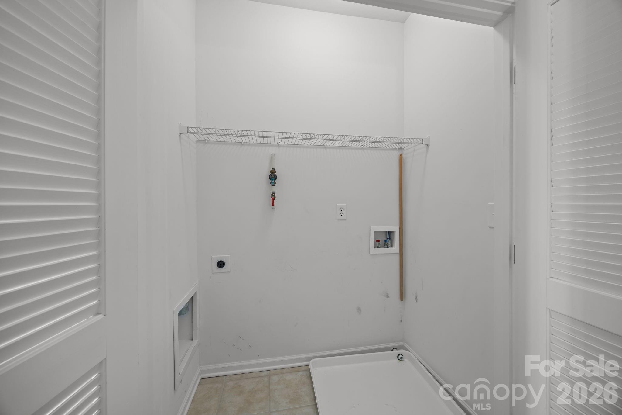 738 Naramore Street — Davidson