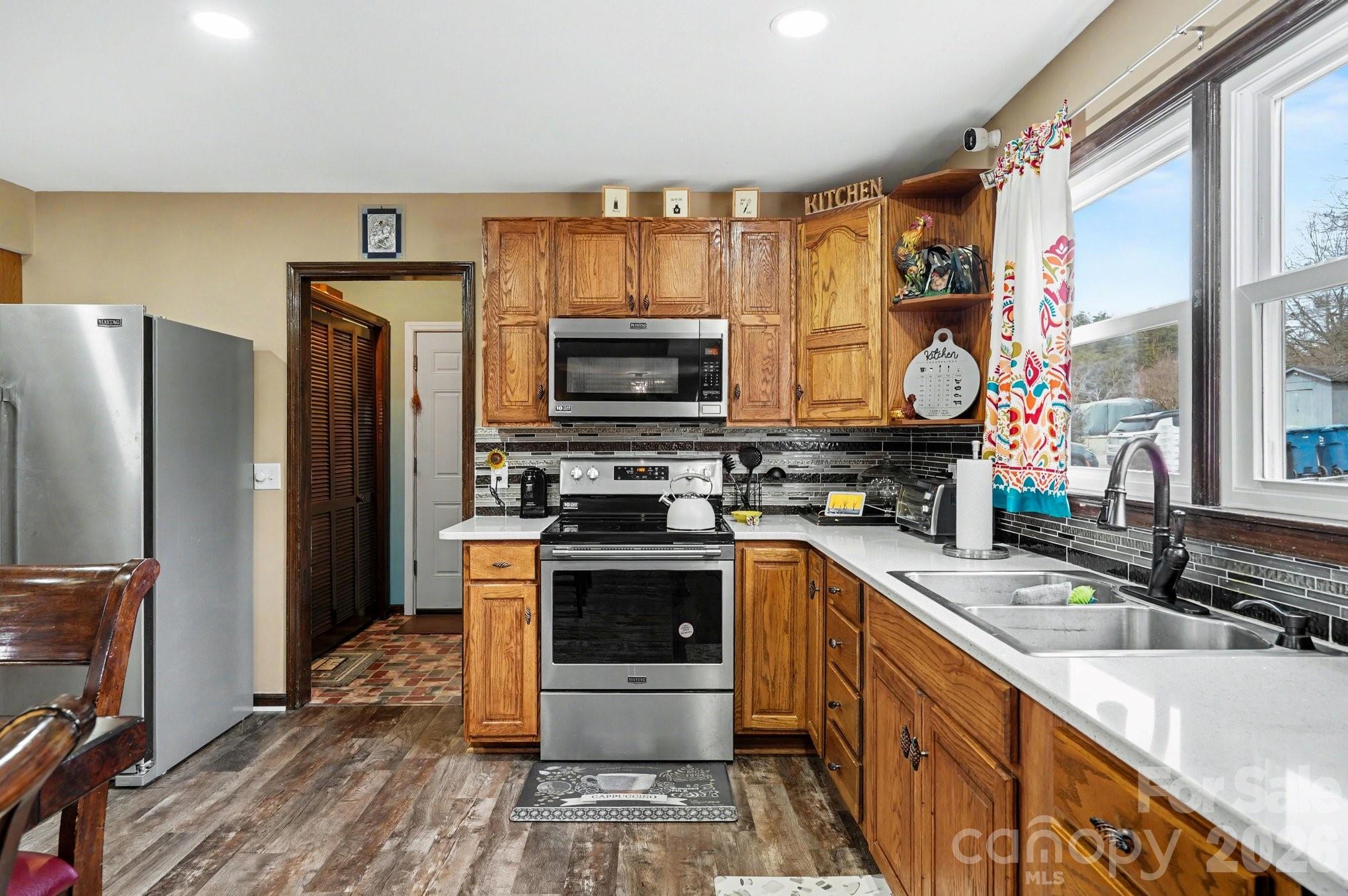 3361 47th Avenue Place NE — Hickory