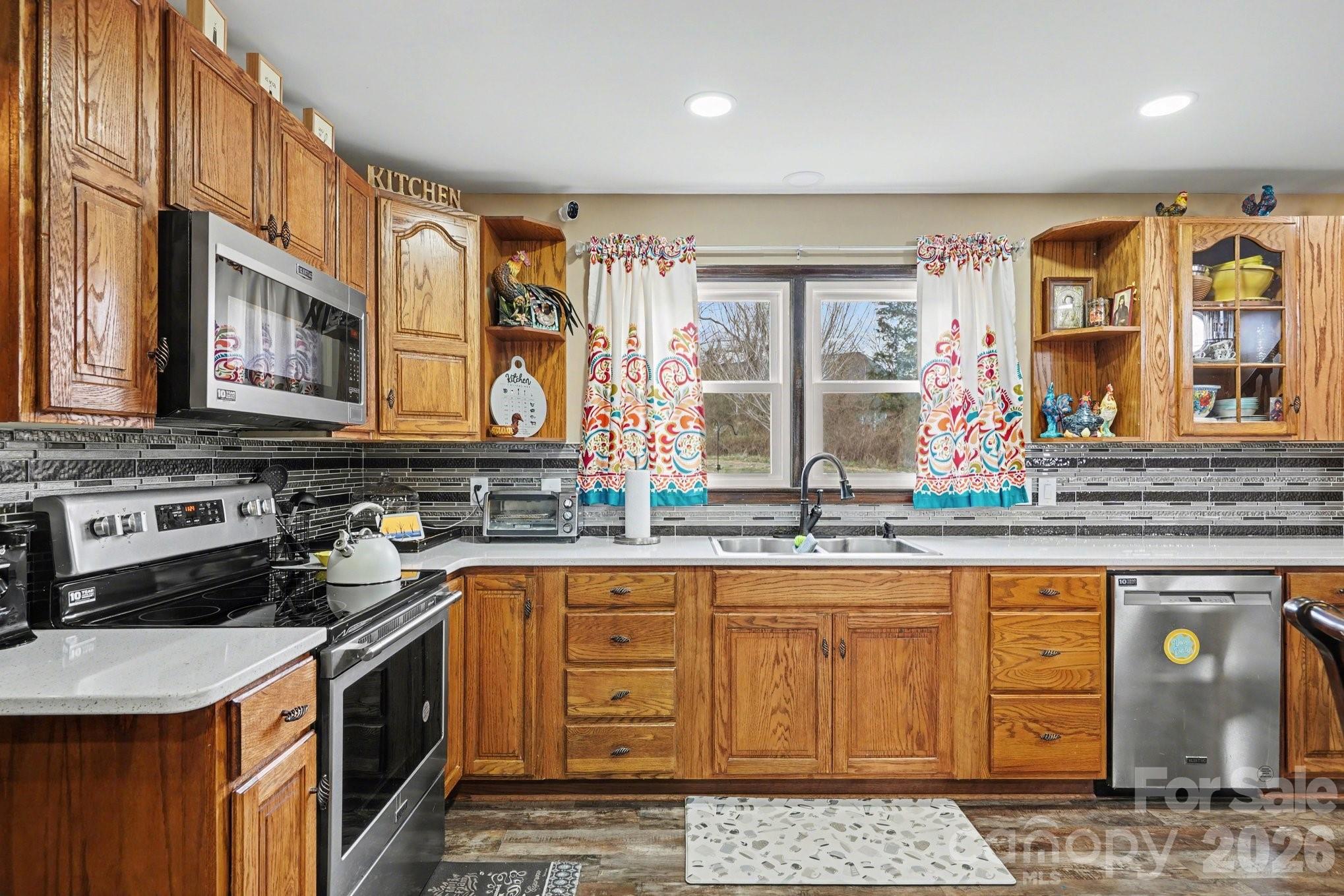 3361 47th Avenue Place NE — Hickory