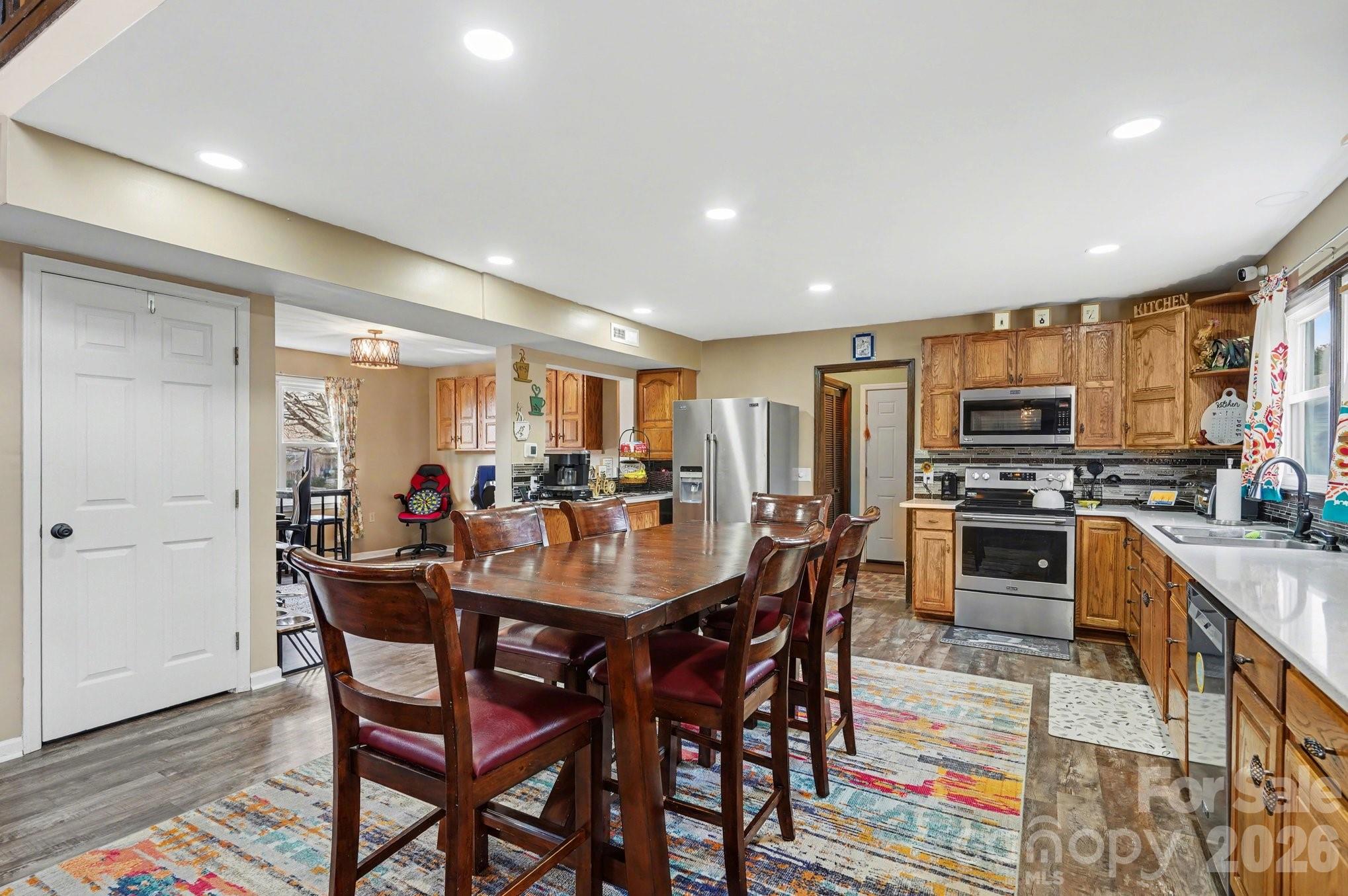 3361 47th Avenue Place NE — Hickory