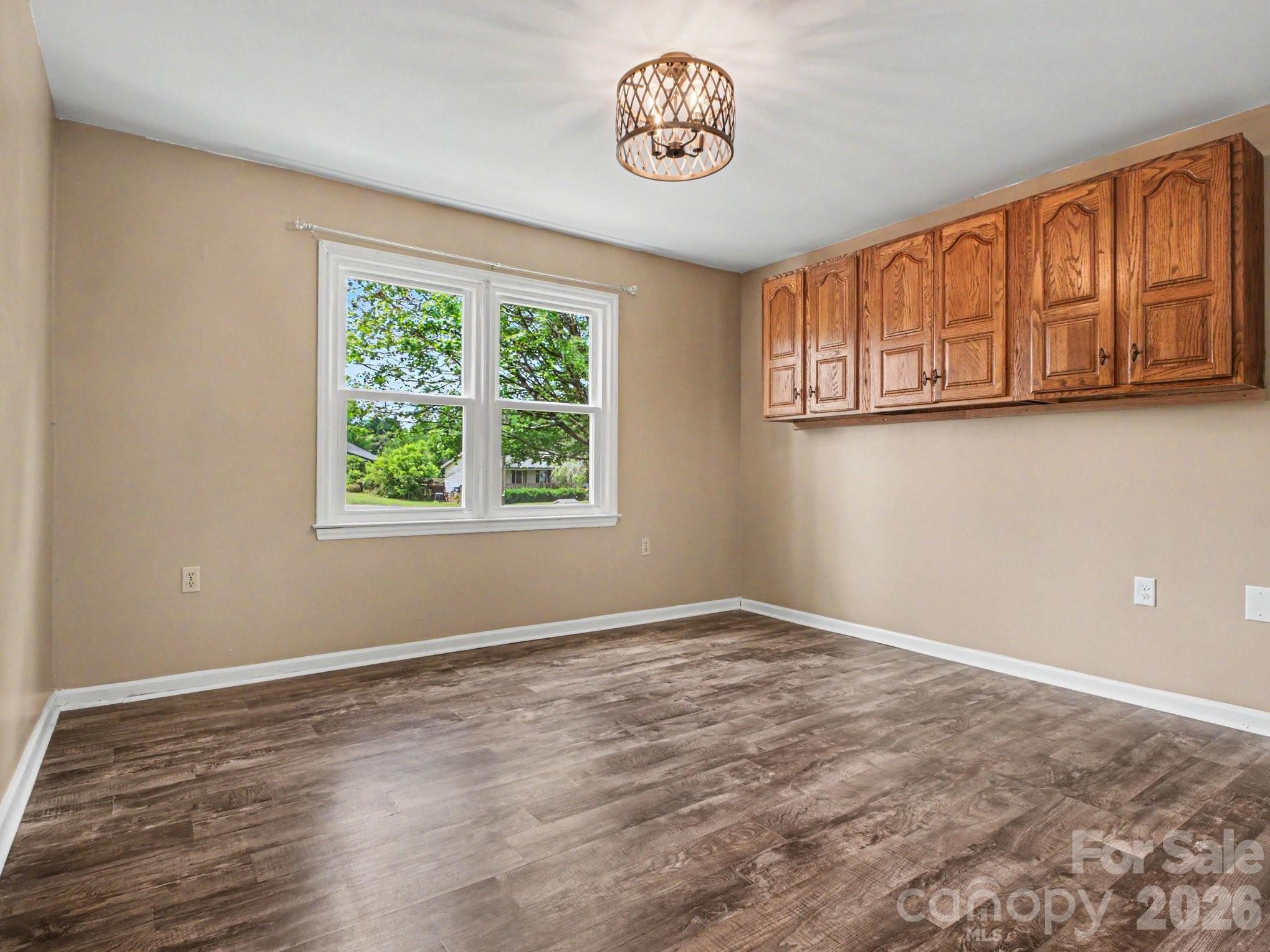 3361 47th Avenue Place NE — Hickory