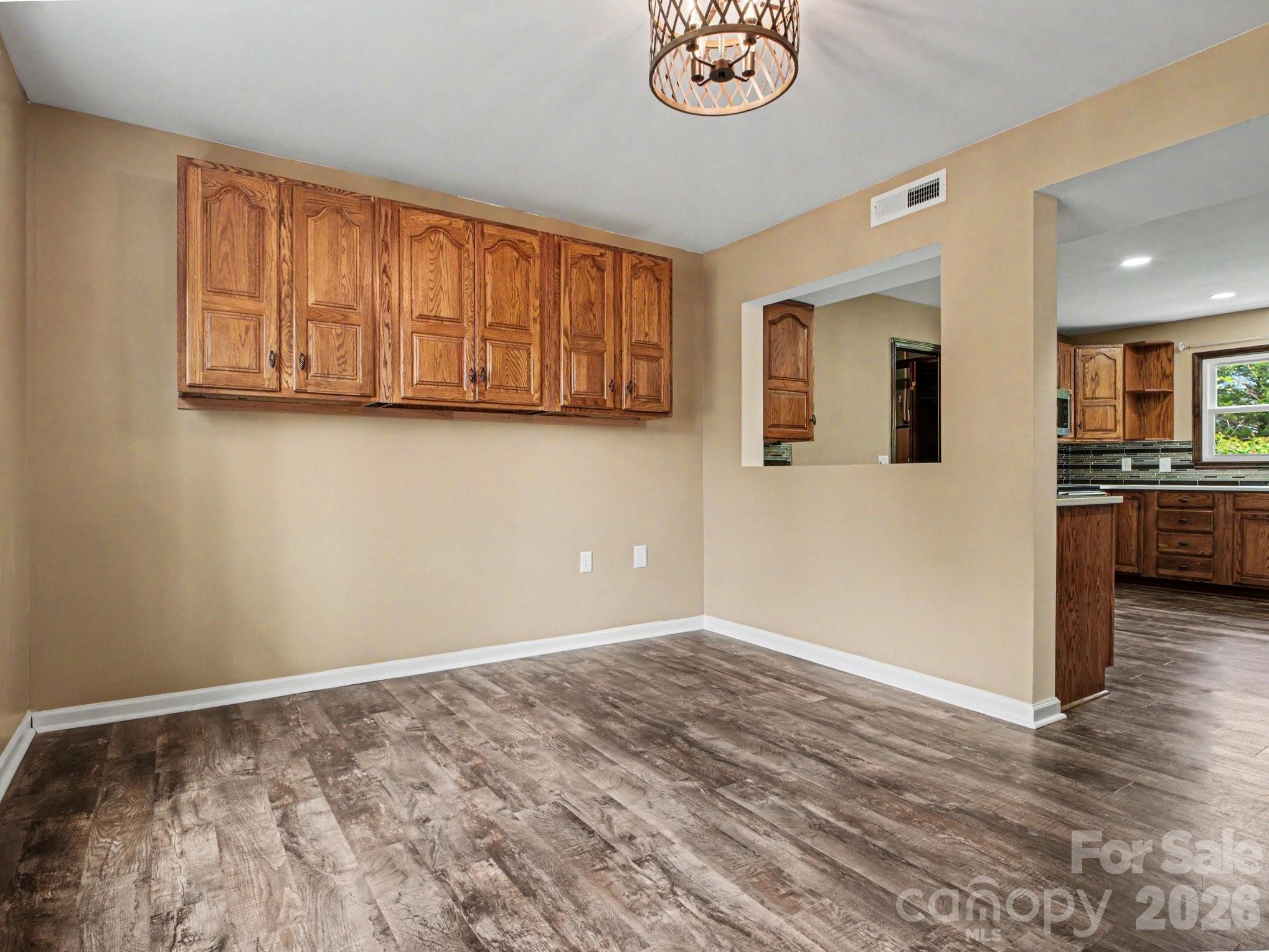 3361 47th Avenue Place NE — Hickory