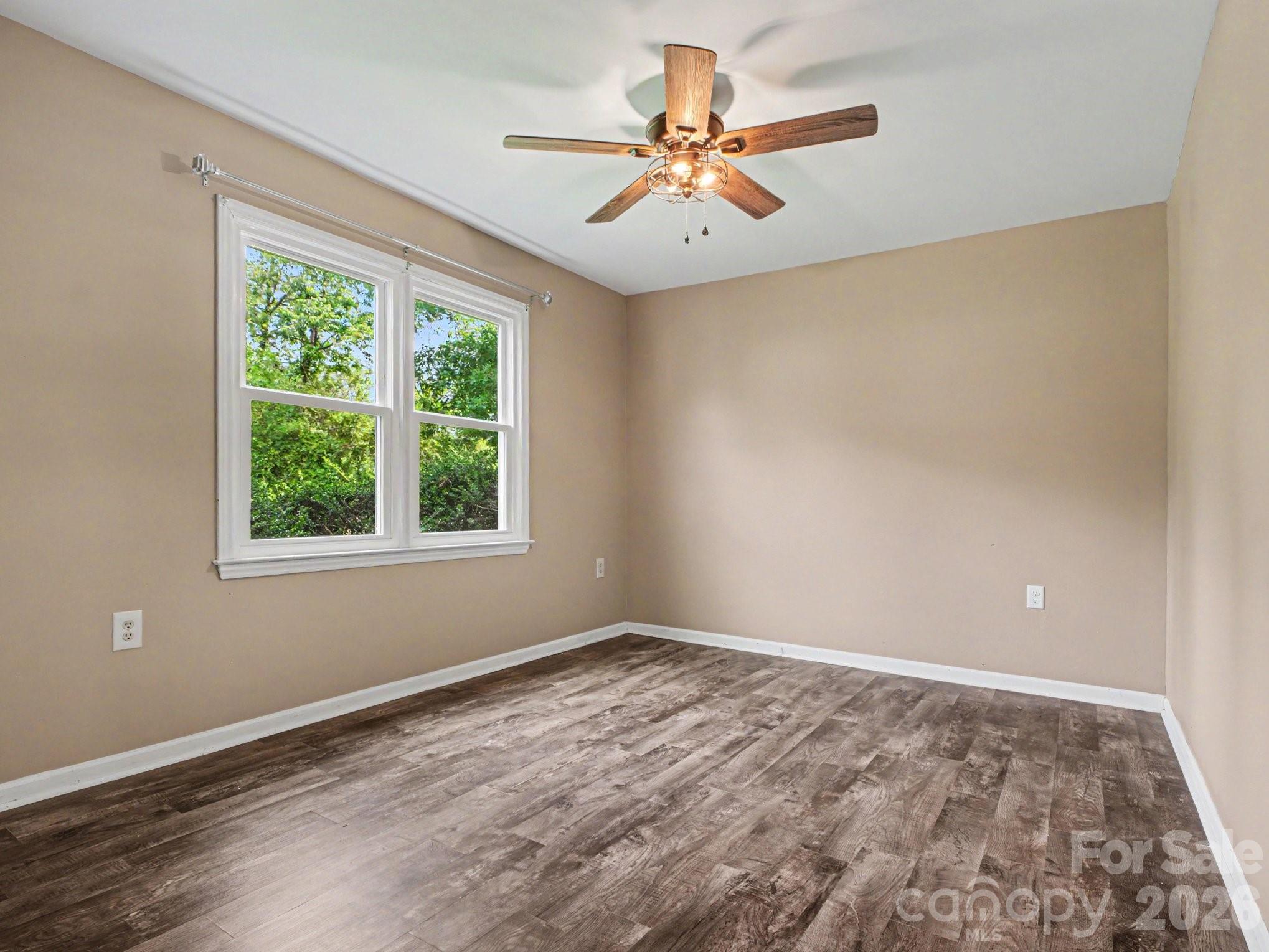 3361 47th Avenue Place NE — Hickory