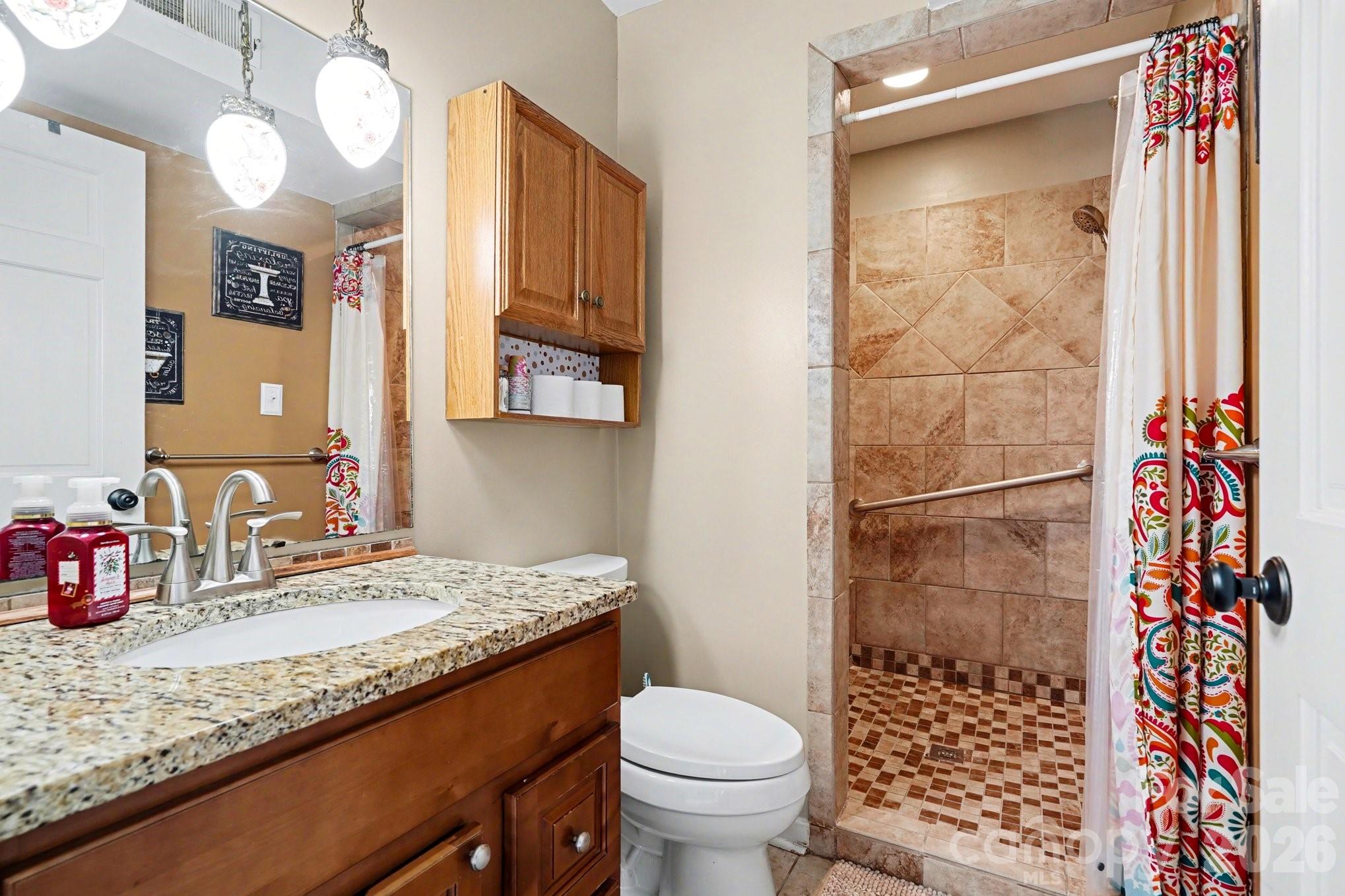 3361 47th Avenue Place NE — Hickory