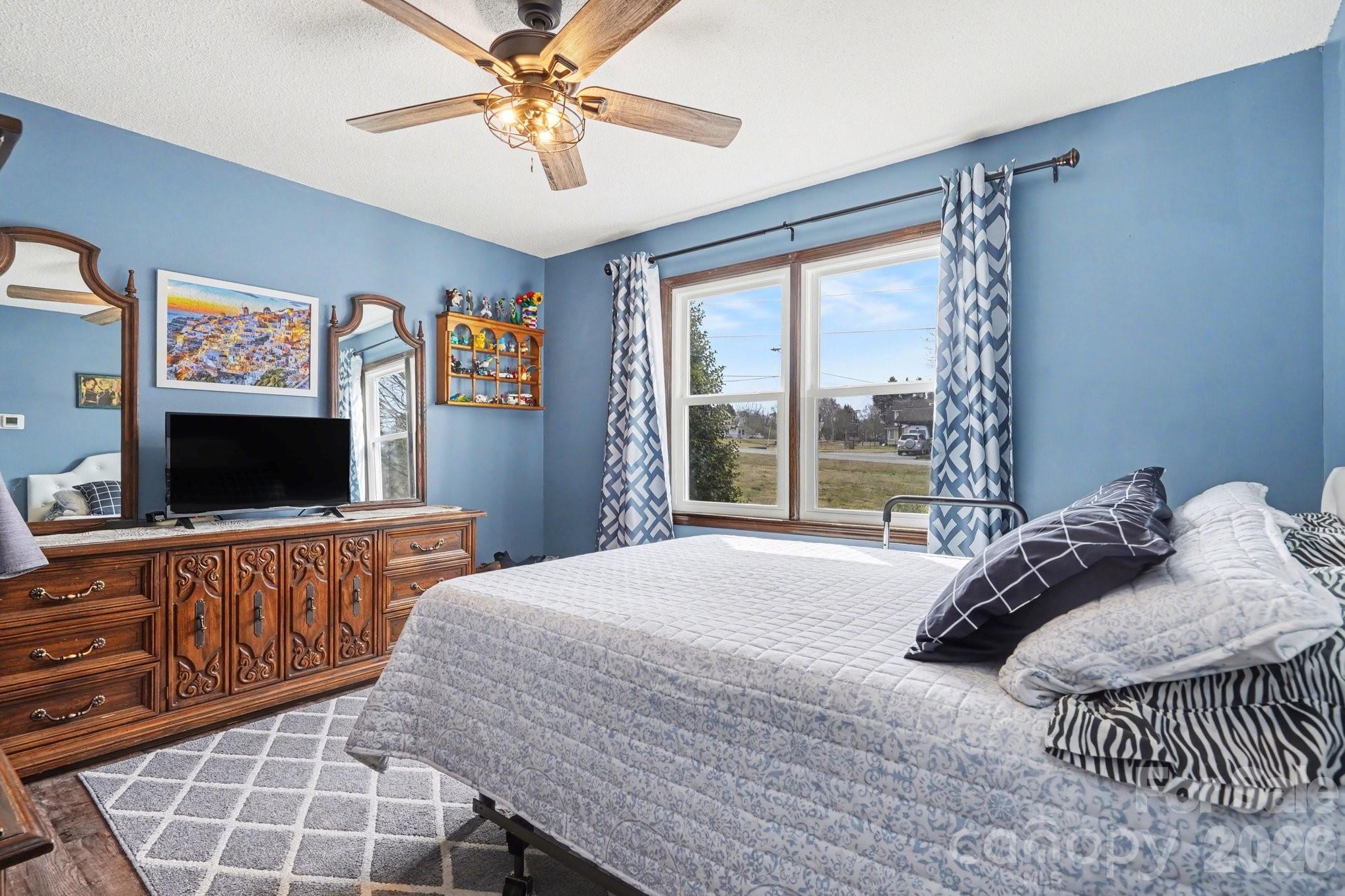 3361 47th Avenue Place NE — Hickory