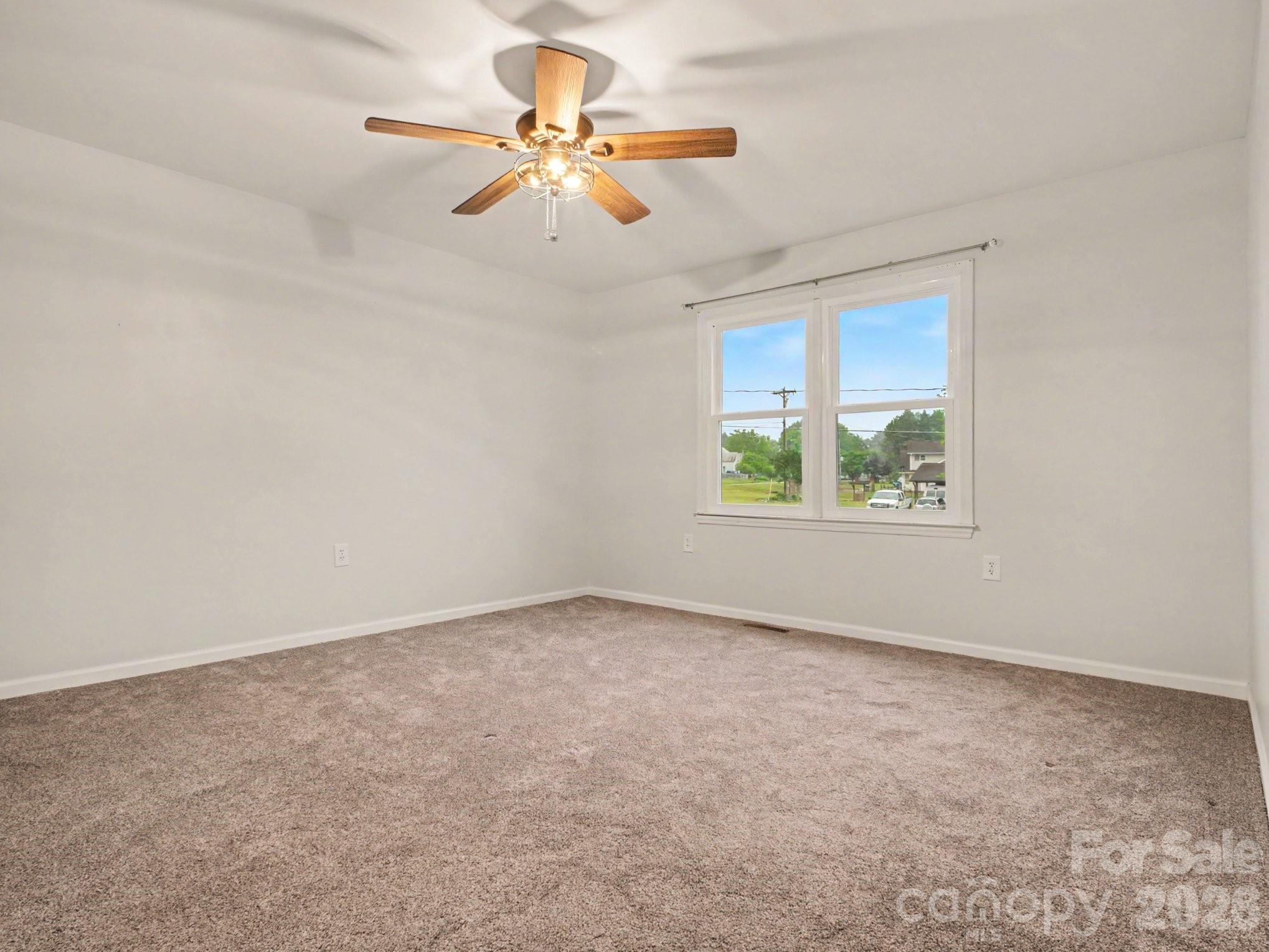 3361 47th Avenue Place NE — Hickory