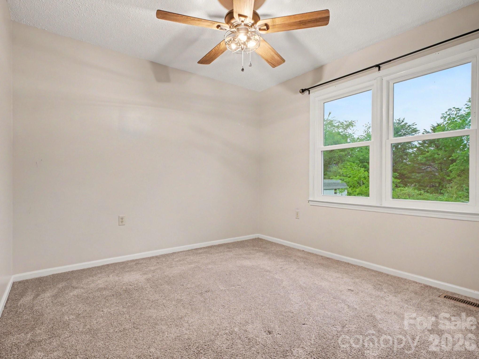 3361 47th Avenue Place NE — Hickory