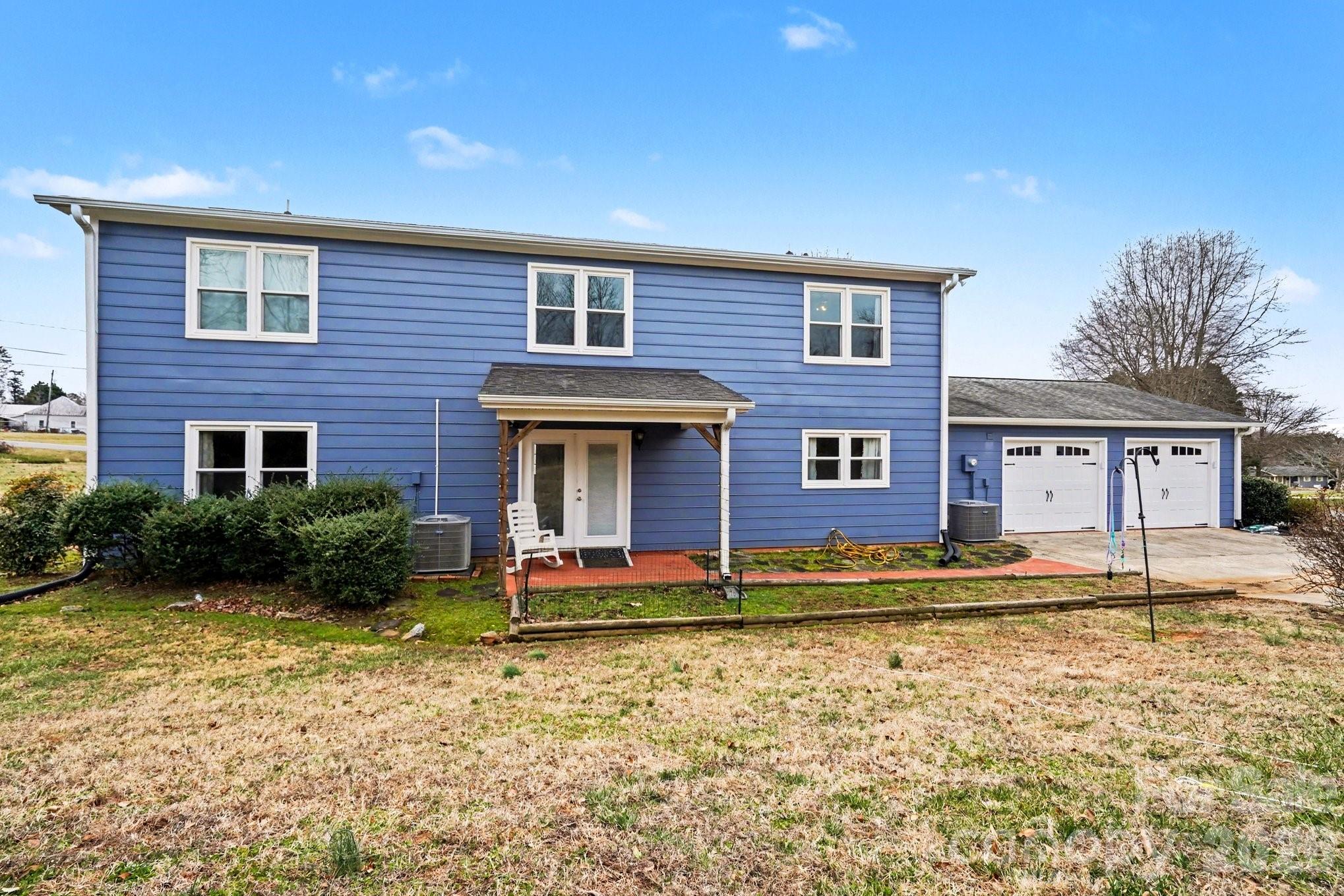 3361 47th Avenue Place NE — Hickory
