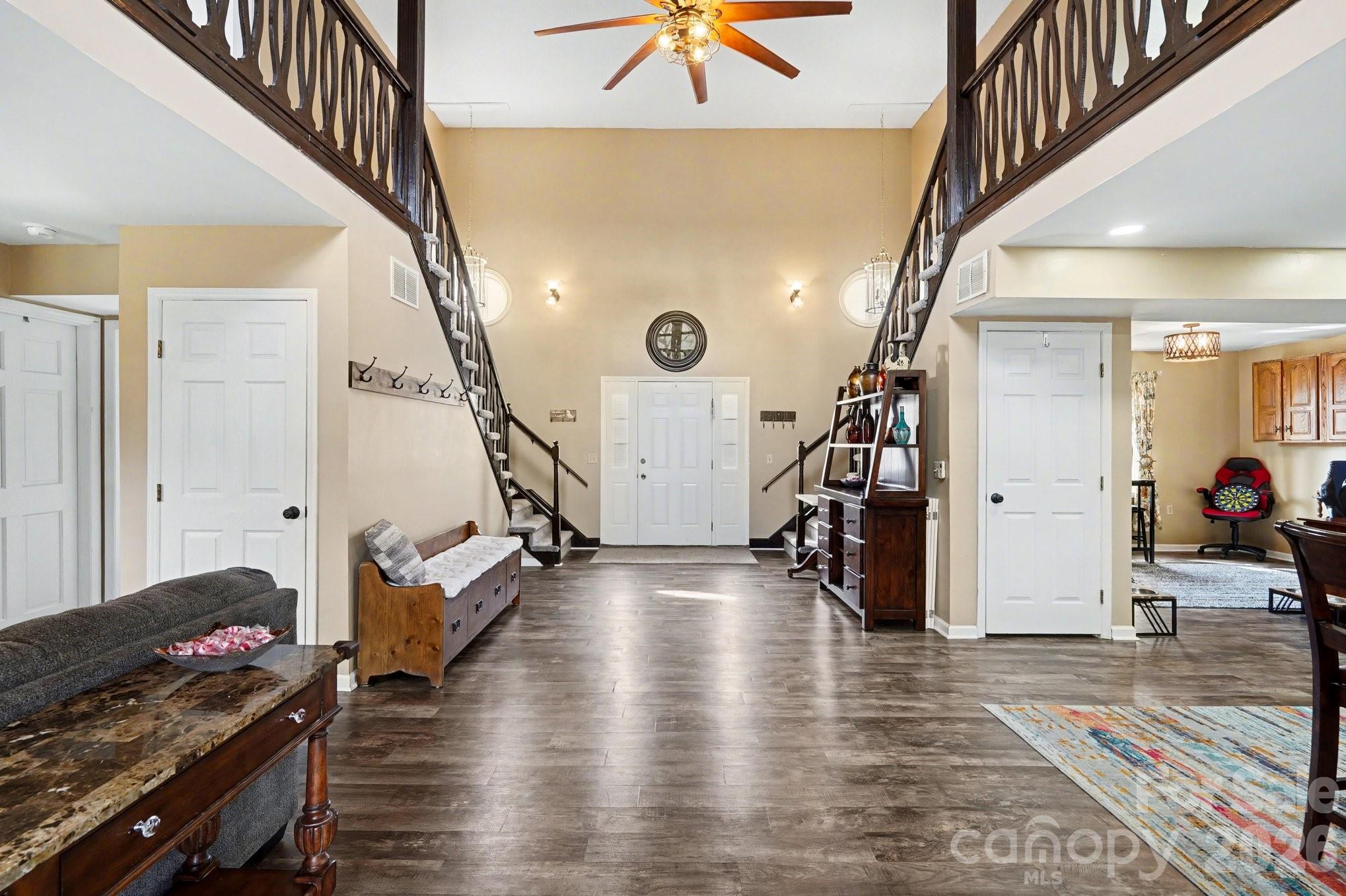 3361 47th Avenue Place NE — Hickory