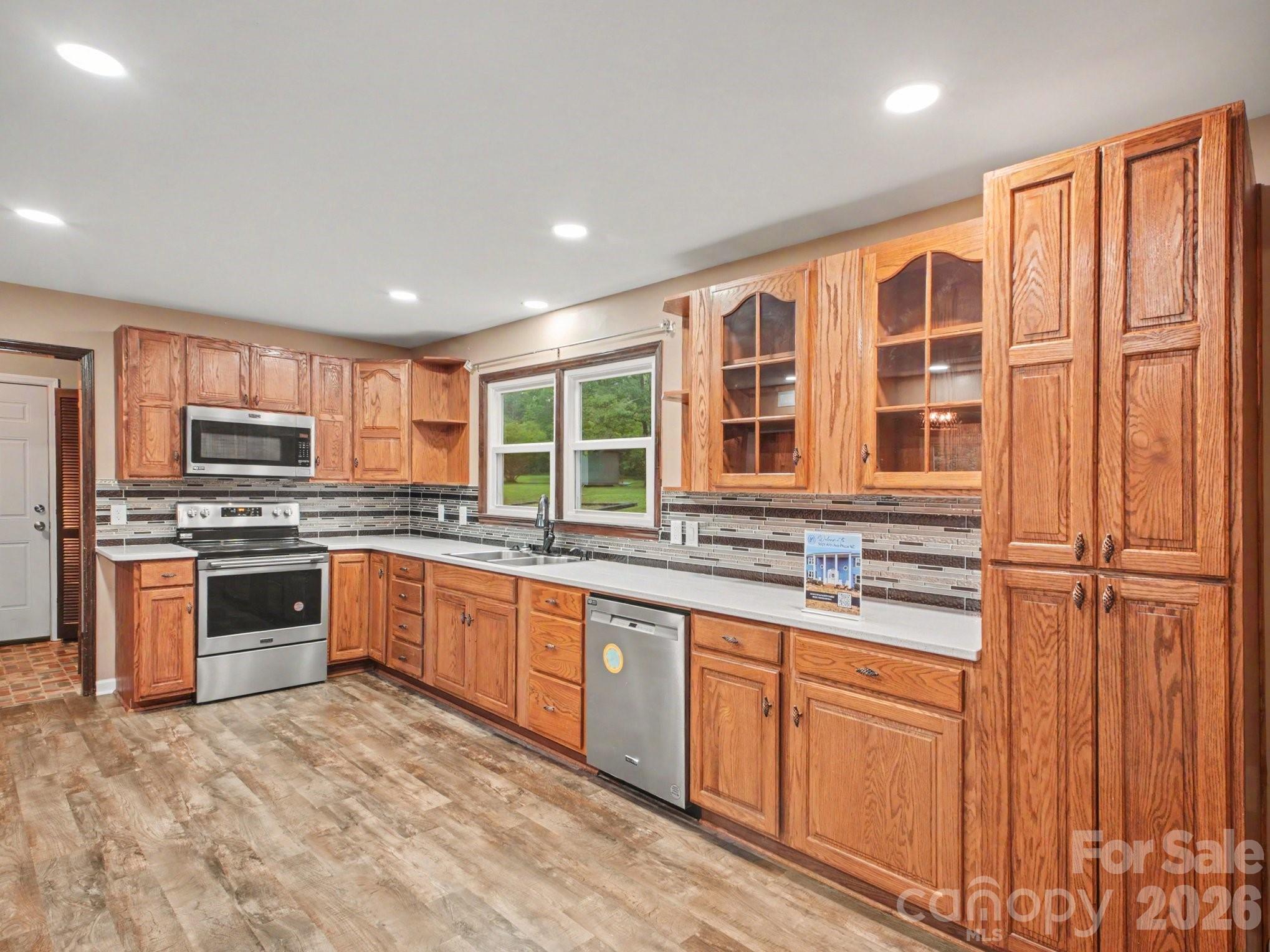 3361 47th Avenue Place NE — Hickory