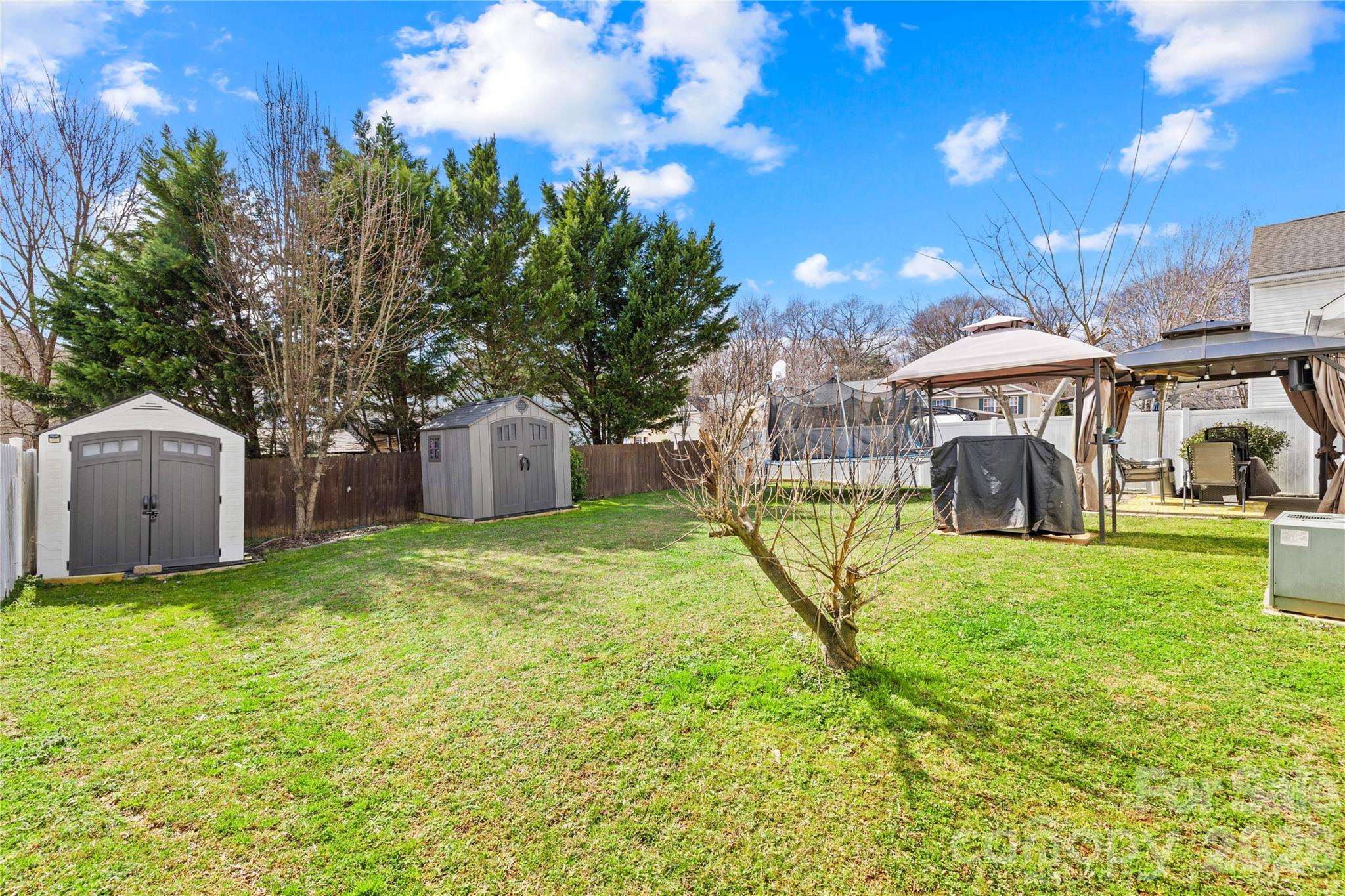 6406 Castlewynd Court — Charlotte