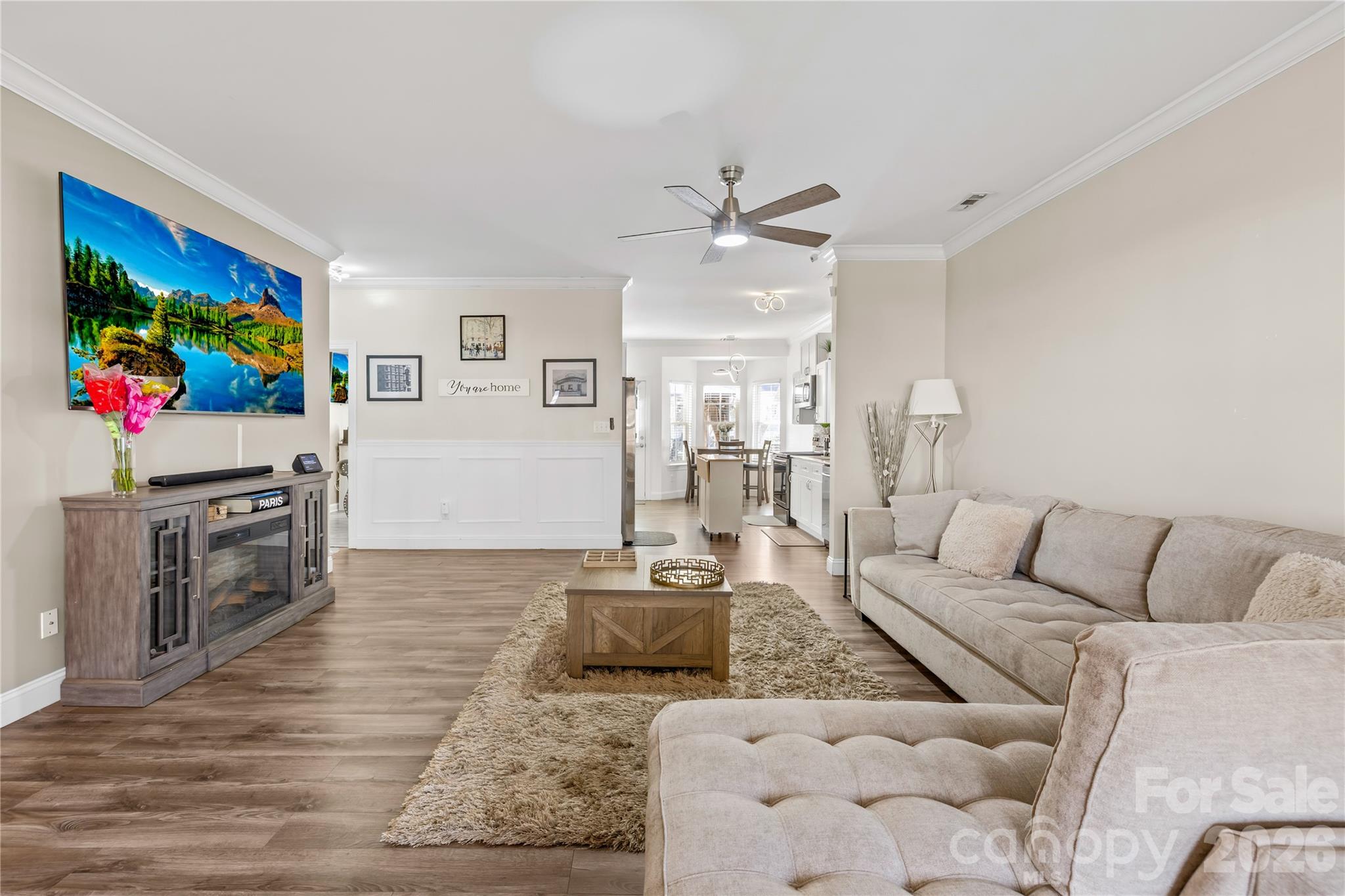 6406 Castlewynd Court — Charlotte