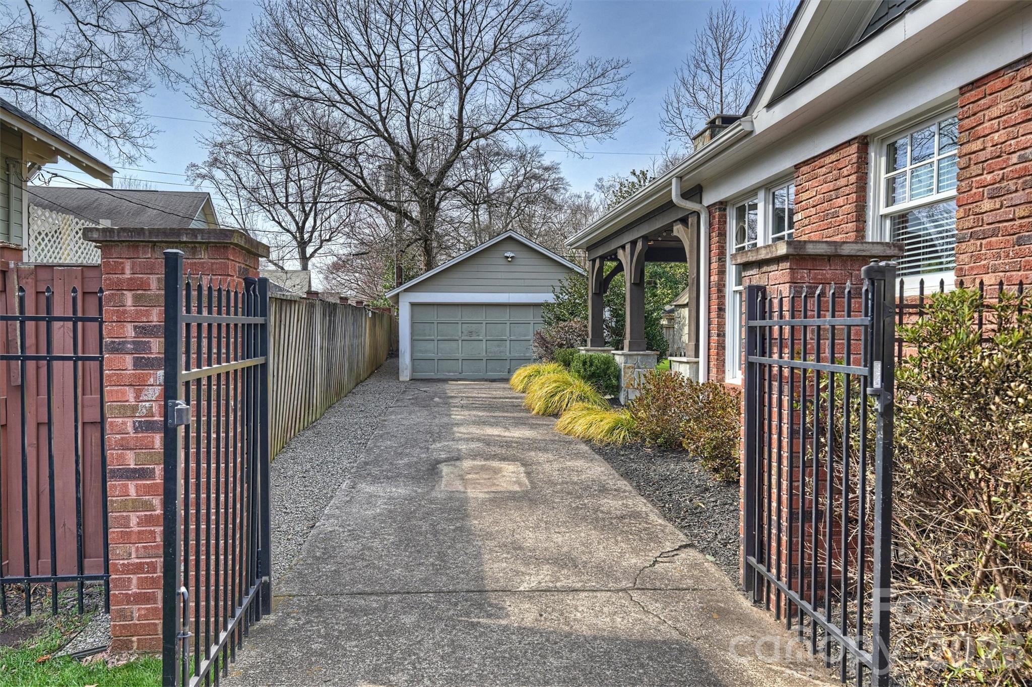 1912 Dilworth Road E — Charlotte