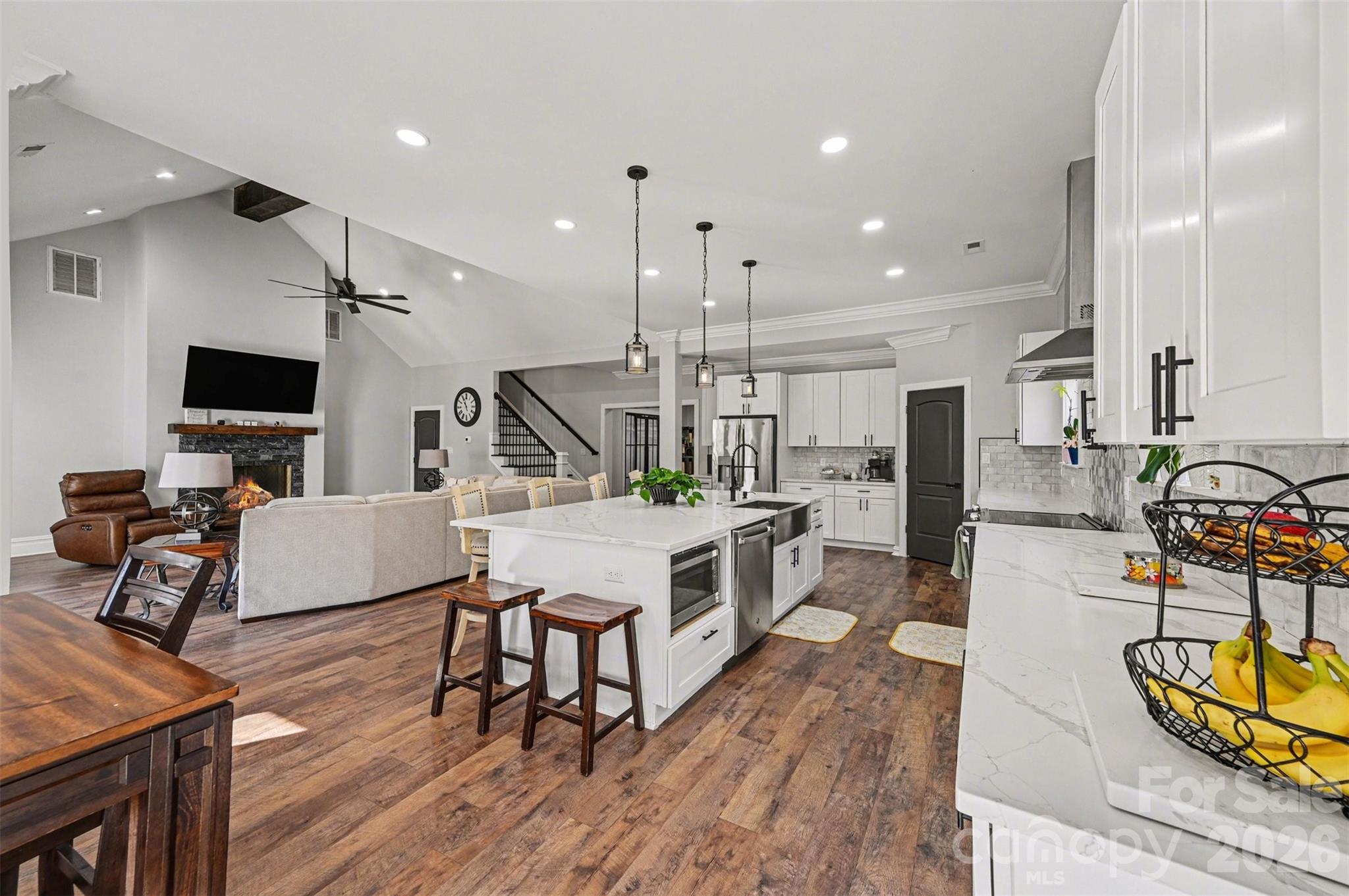 15200 August Lane — Charlotte