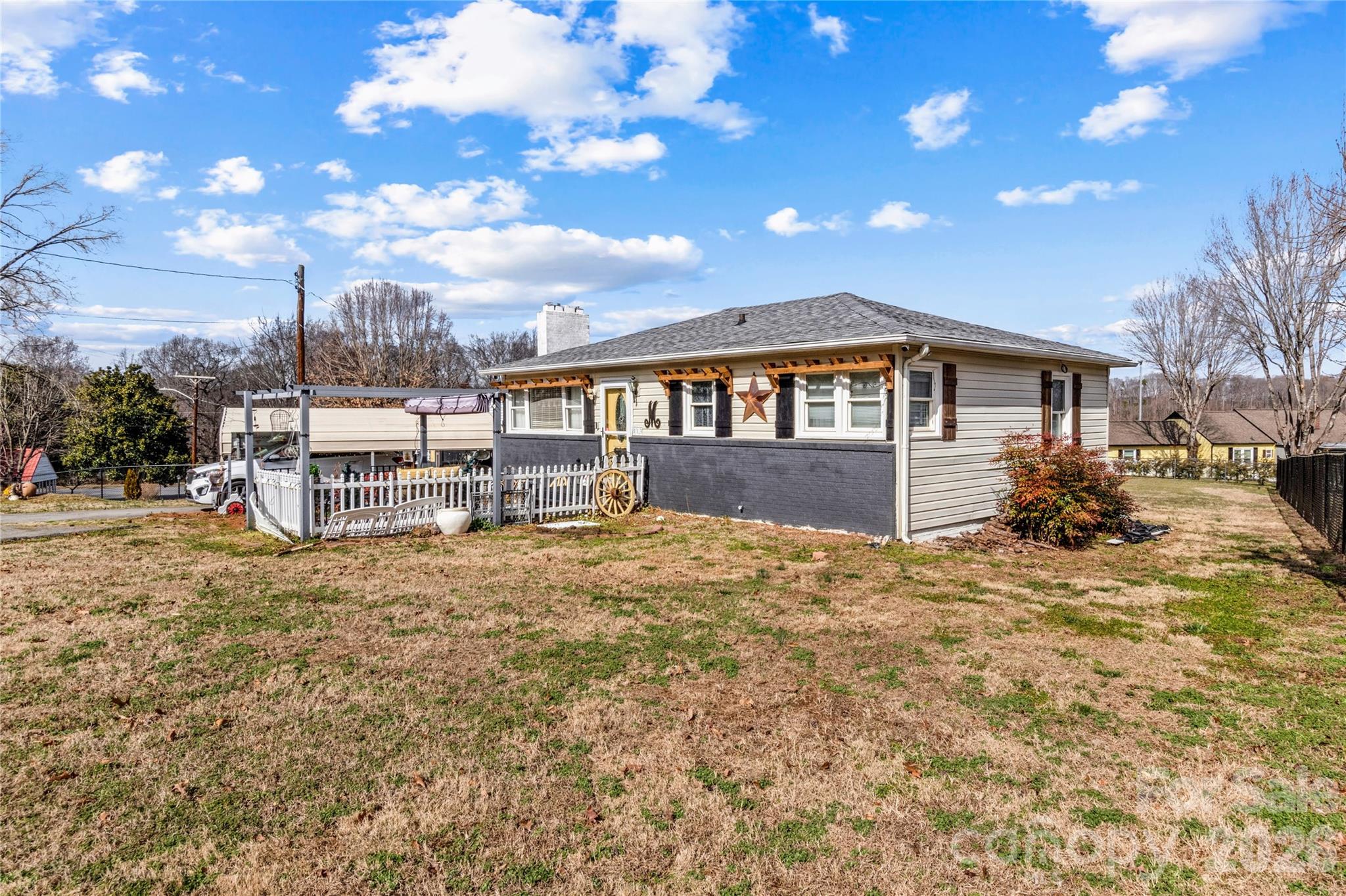 113 Hardy Street — Jonesville