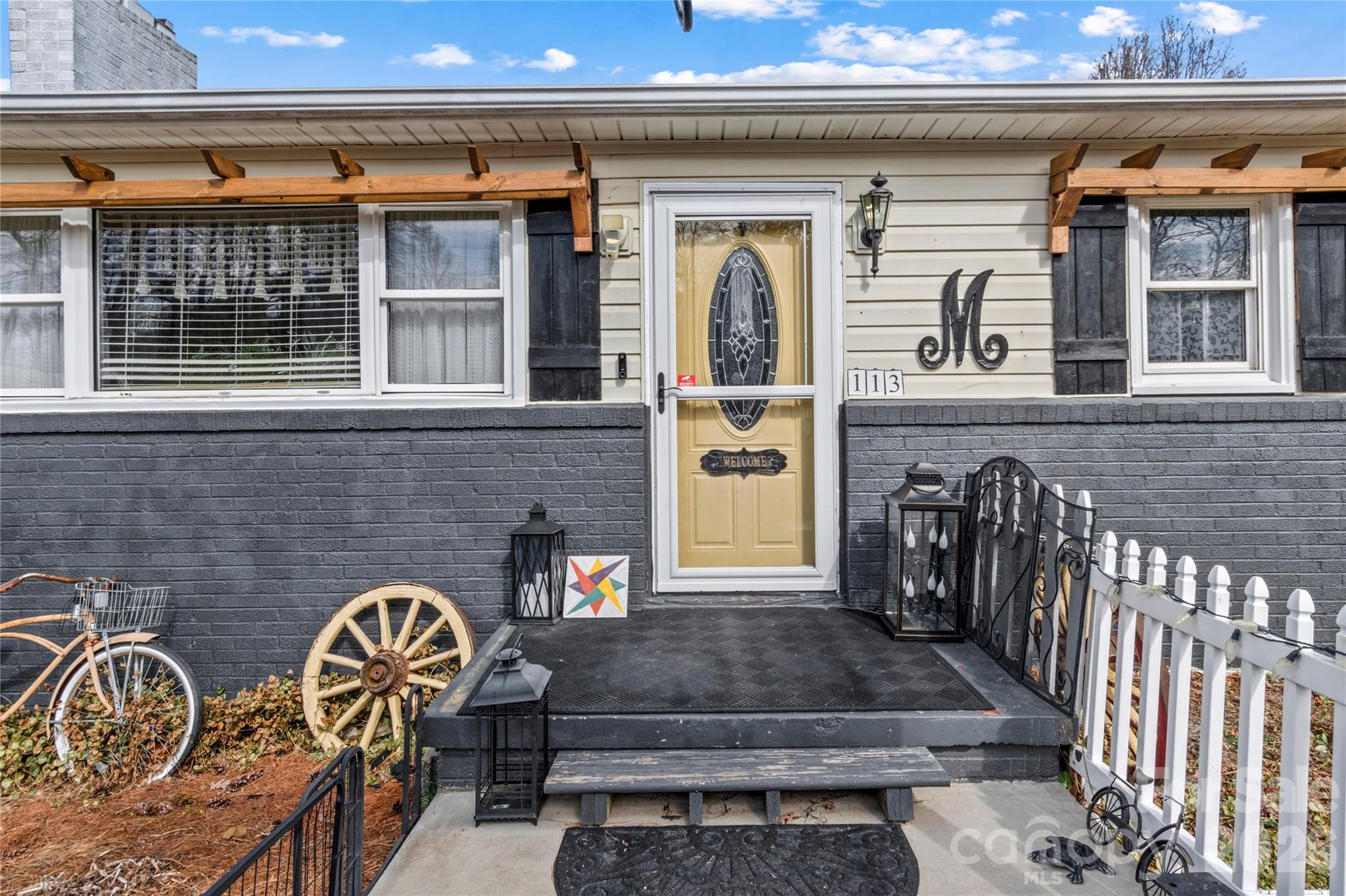113 Hardy Street — Jonesville