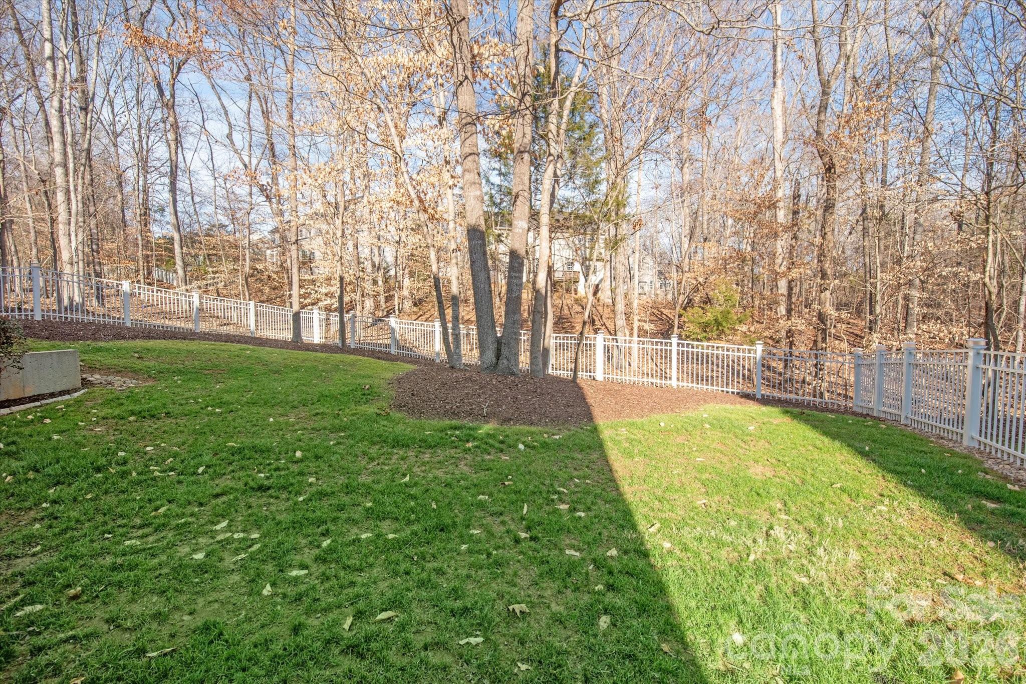 2141 Lord Proprietor Lane — Waxhaw