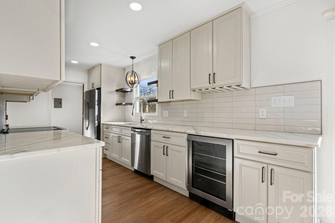 16808 Knoxwood Drive — Huntersville