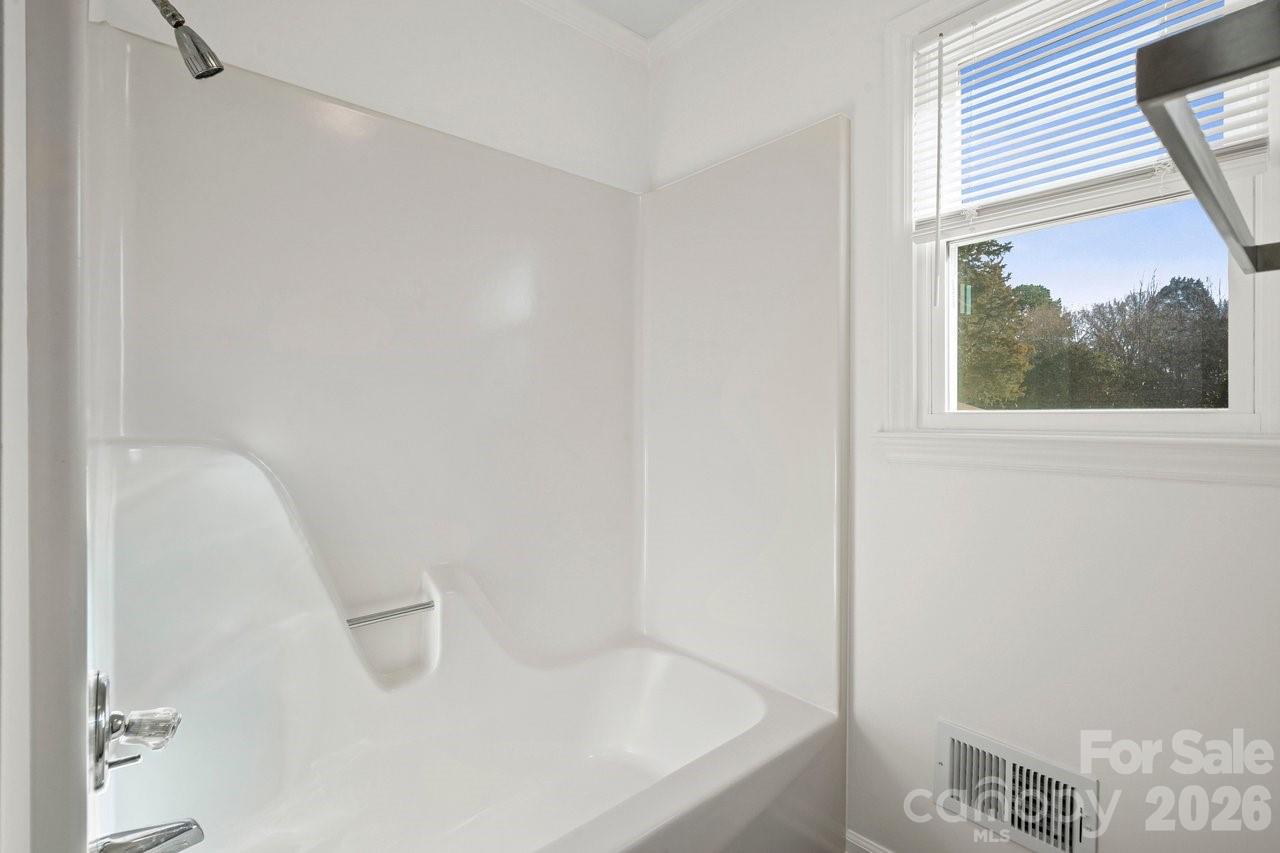 16808 Knoxwood Drive — Huntersville