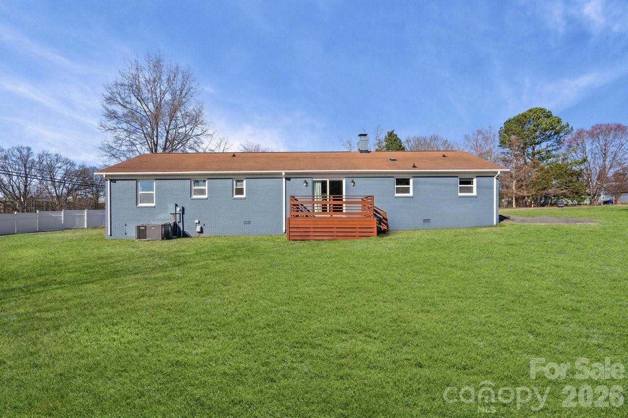 16808 Knoxwood Drive — Huntersville