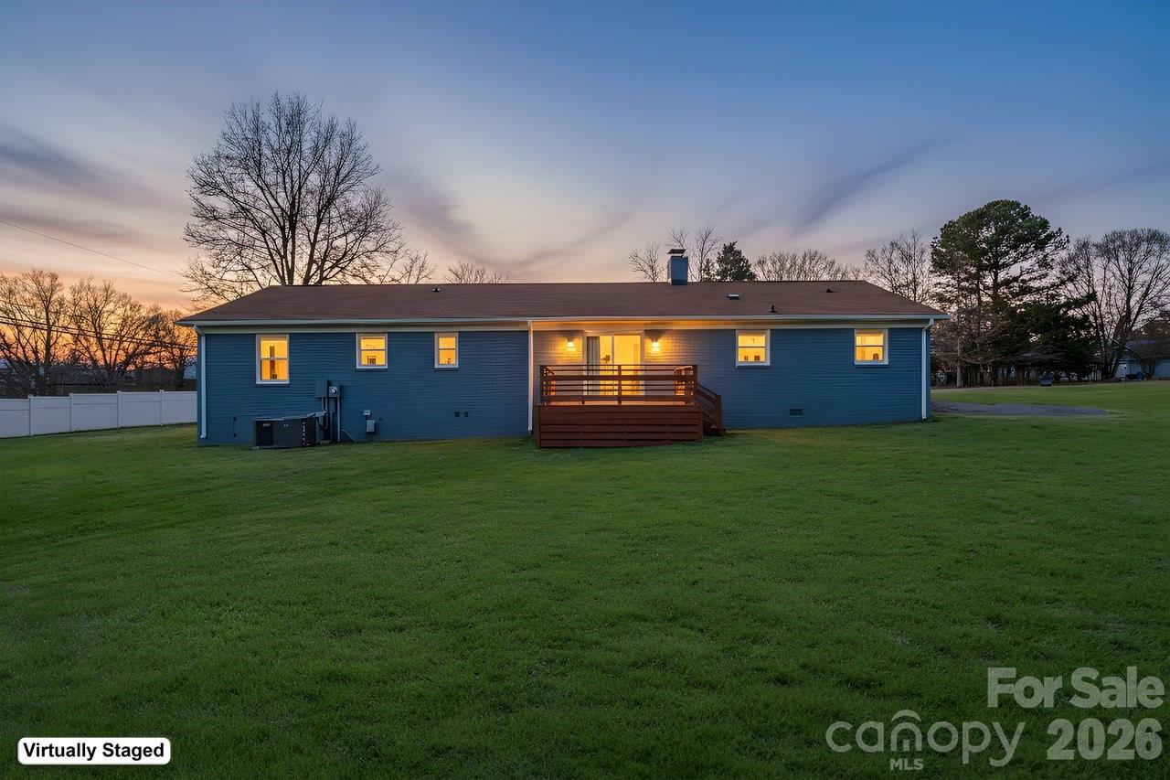 16808 Knoxwood Drive — Huntersville