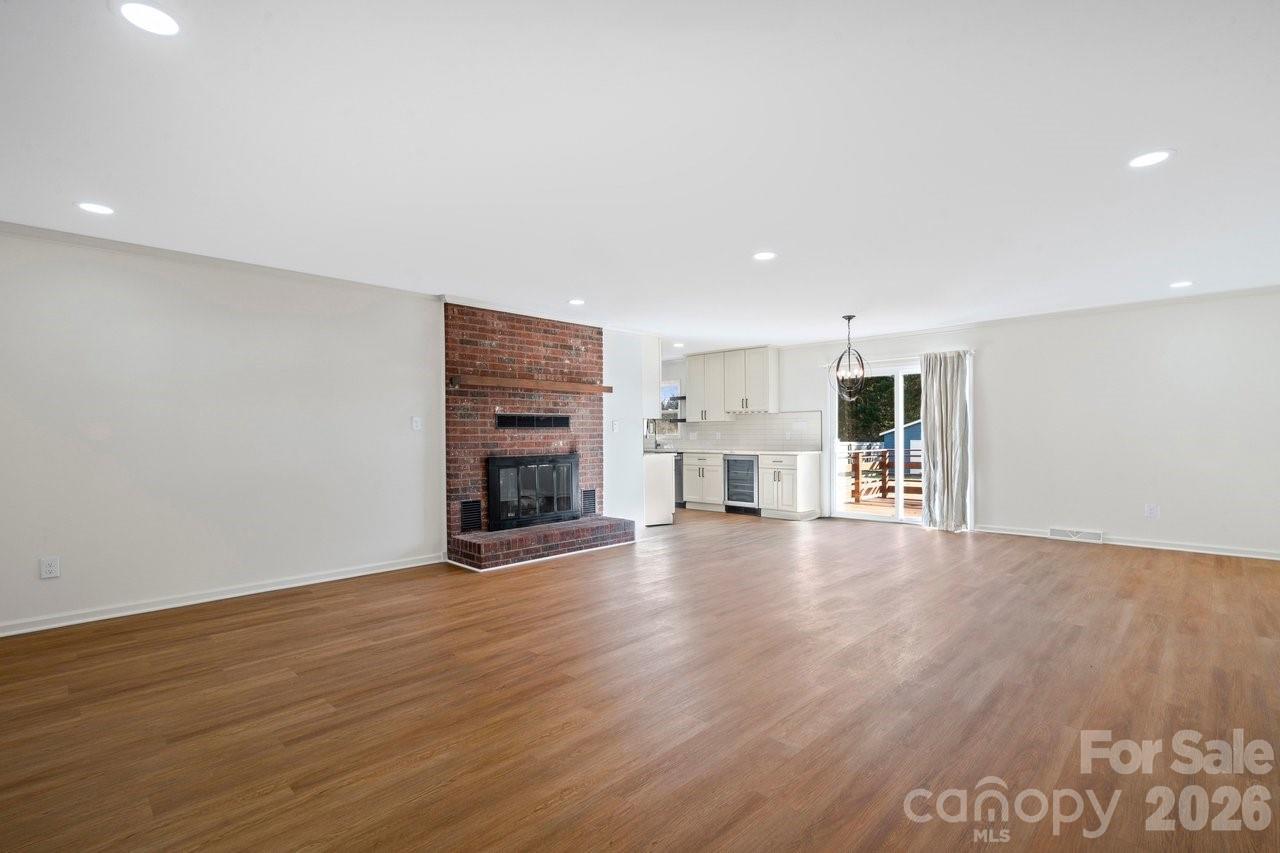 16808 Knoxwood Drive — Huntersville