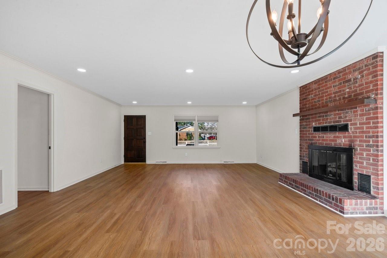 16808 Knoxwood Drive — Huntersville