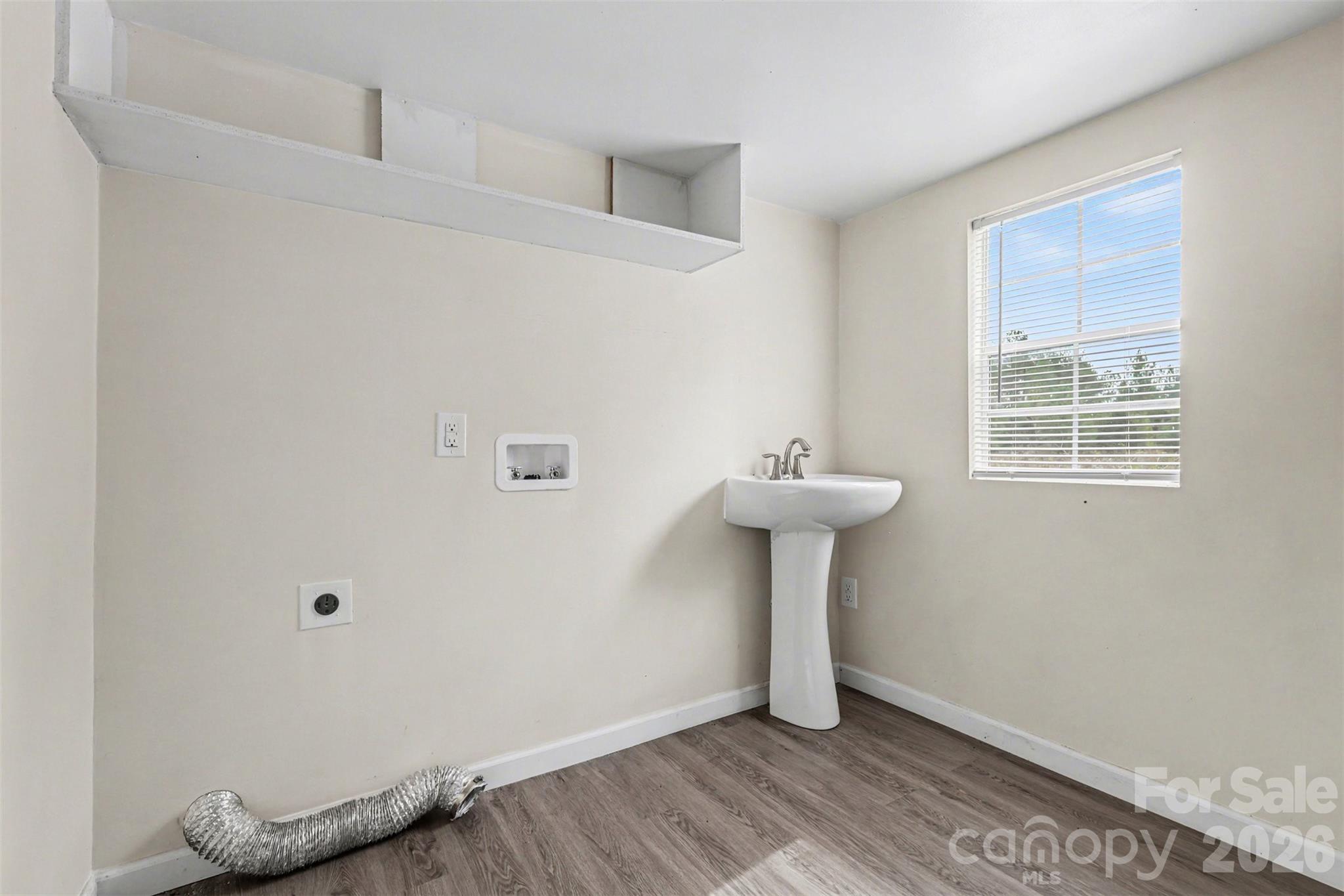 596 Armory Road — Chester