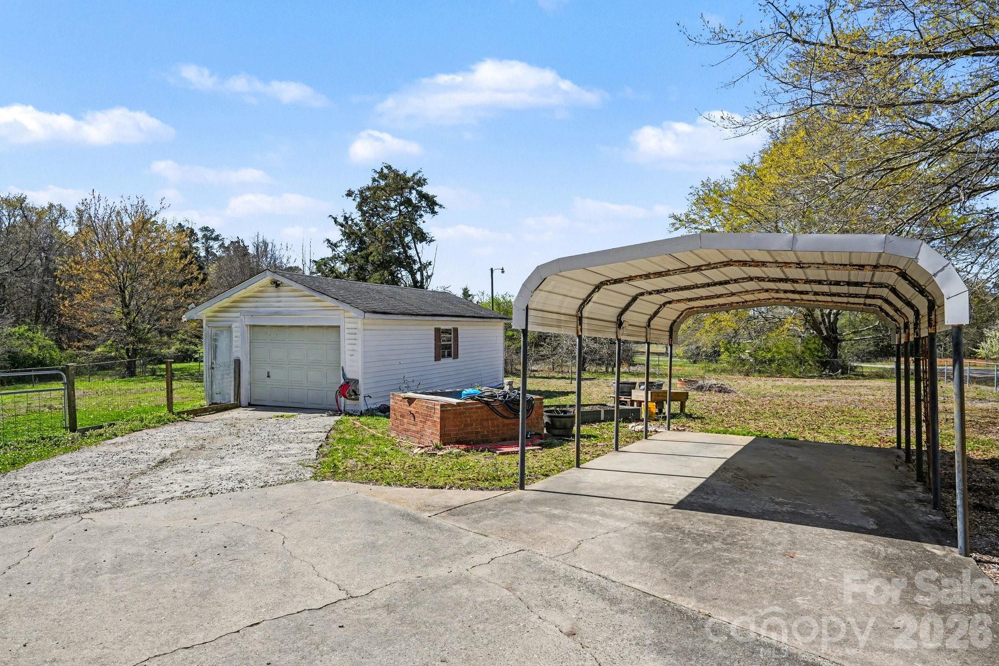 139 Blackburn Drive — Grover