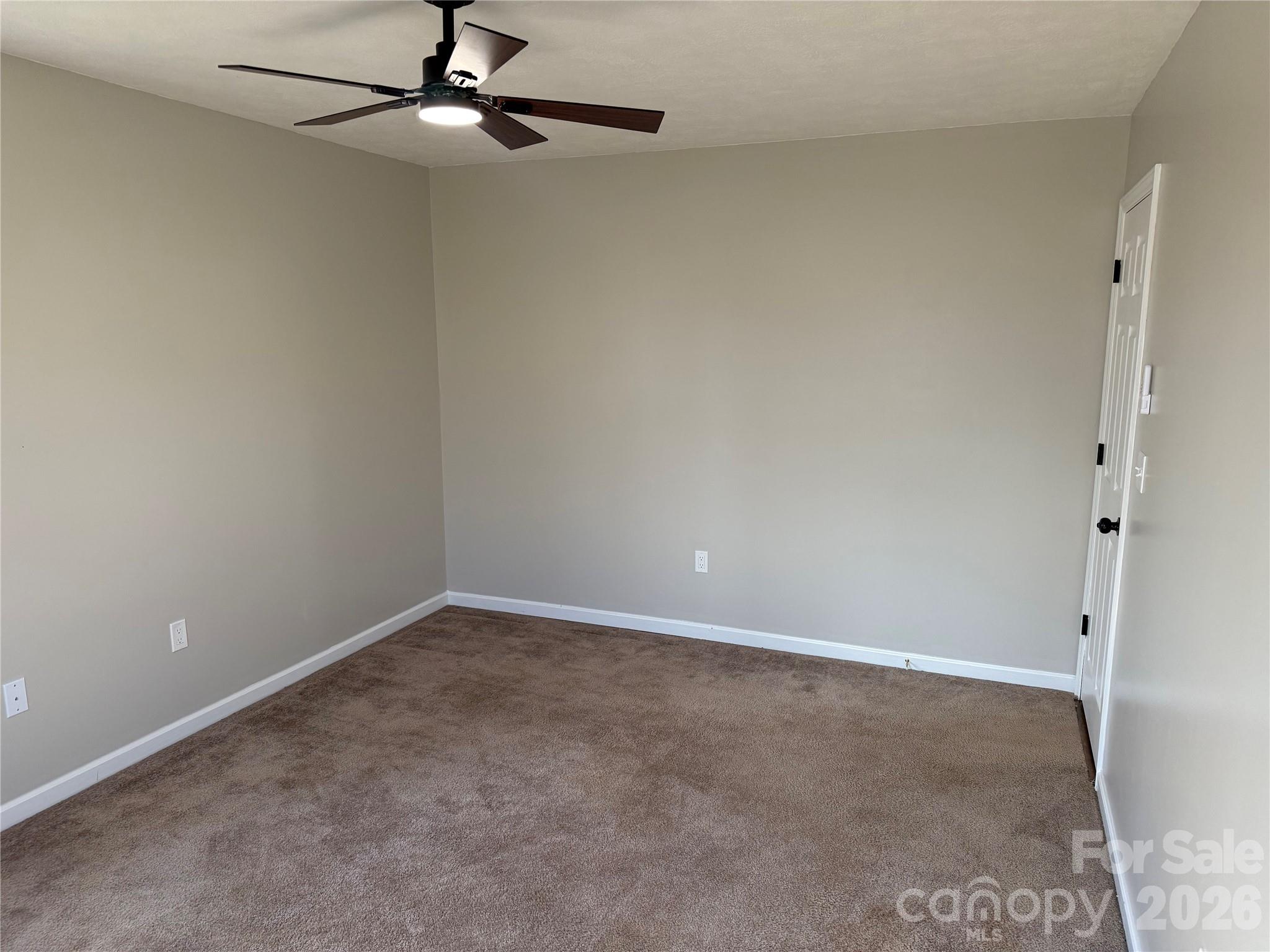 628 Hidden View Loop — Marion