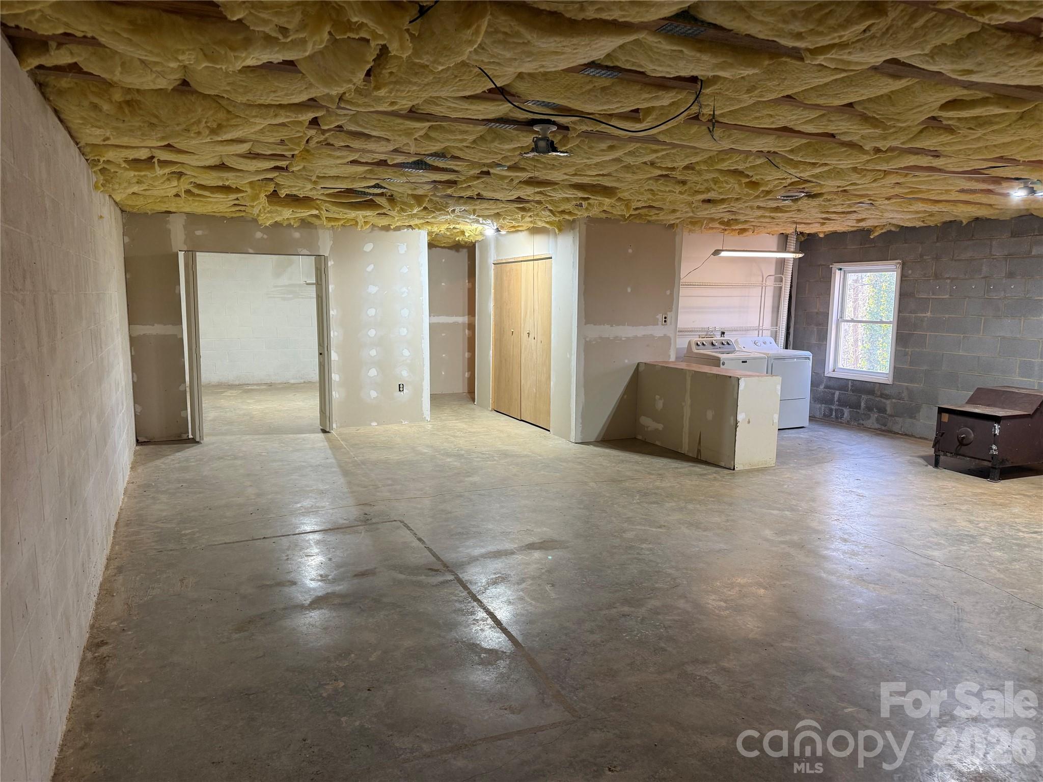 628 Hidden View Loop — Marion