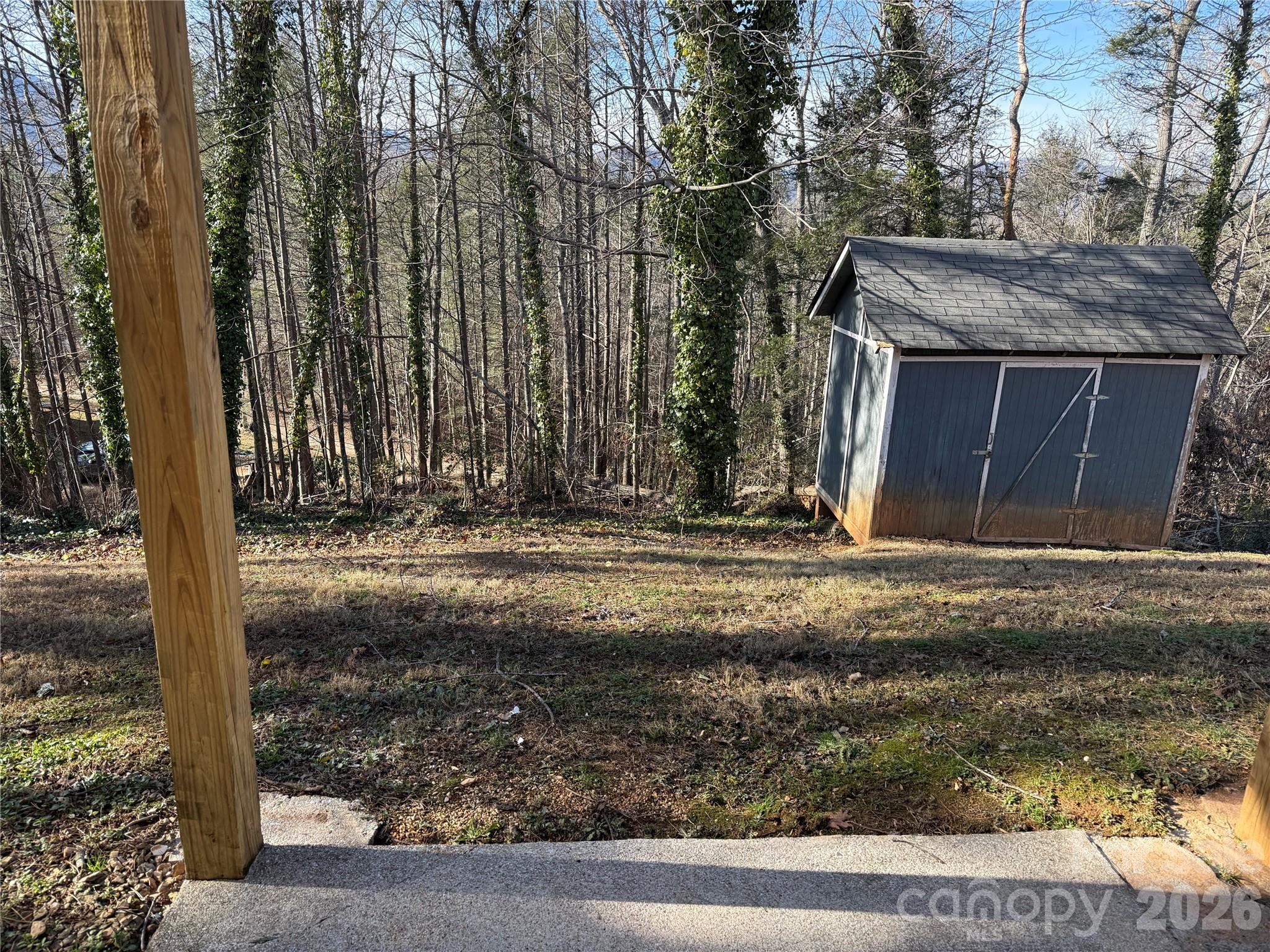 628 Hidden View Loop — Marion