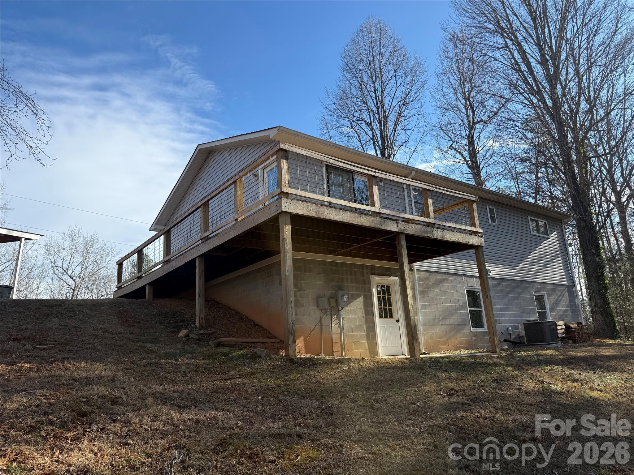 628 Hidden View Loop — Marion