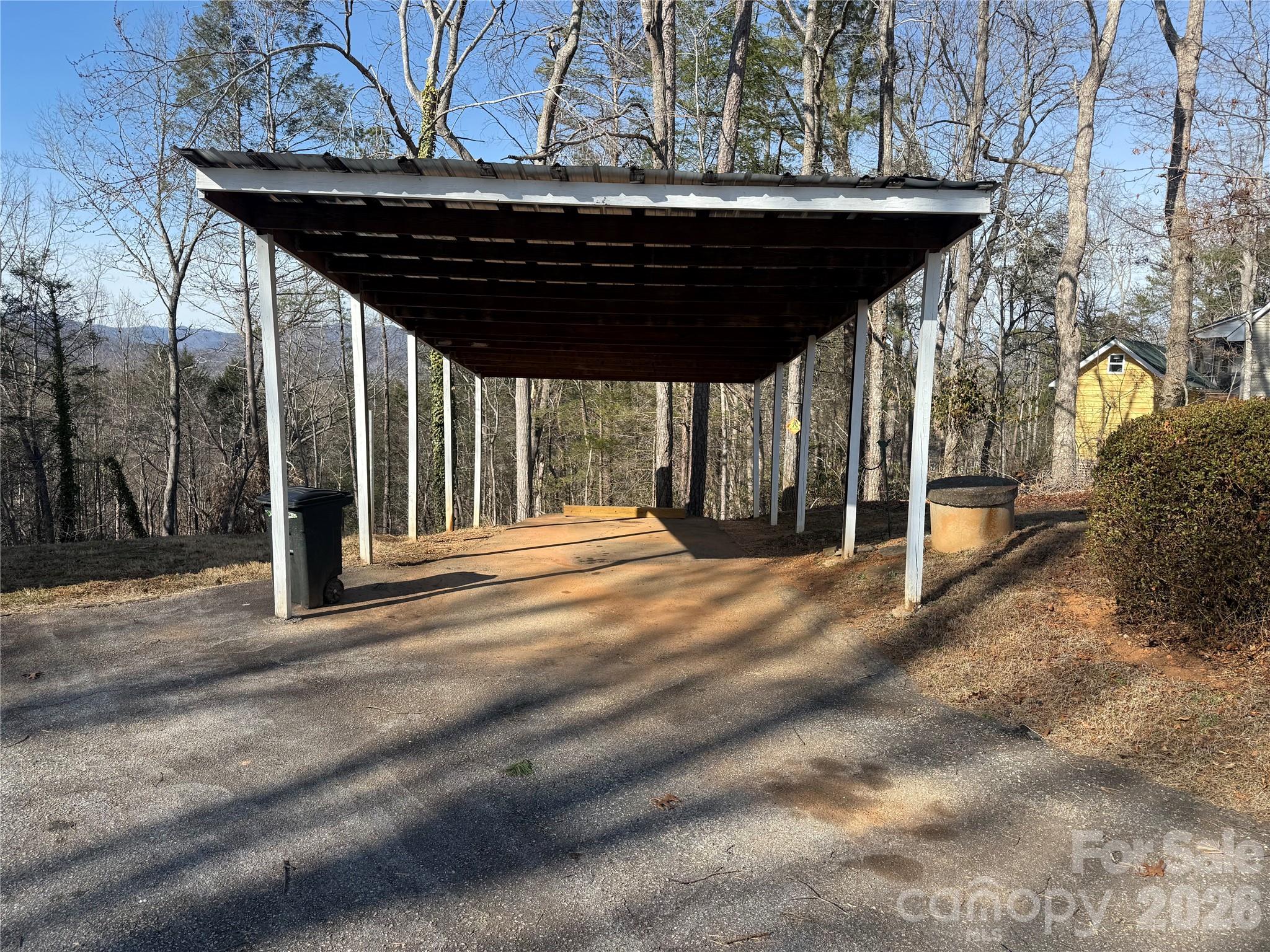628 Hidden View Loop — Marion