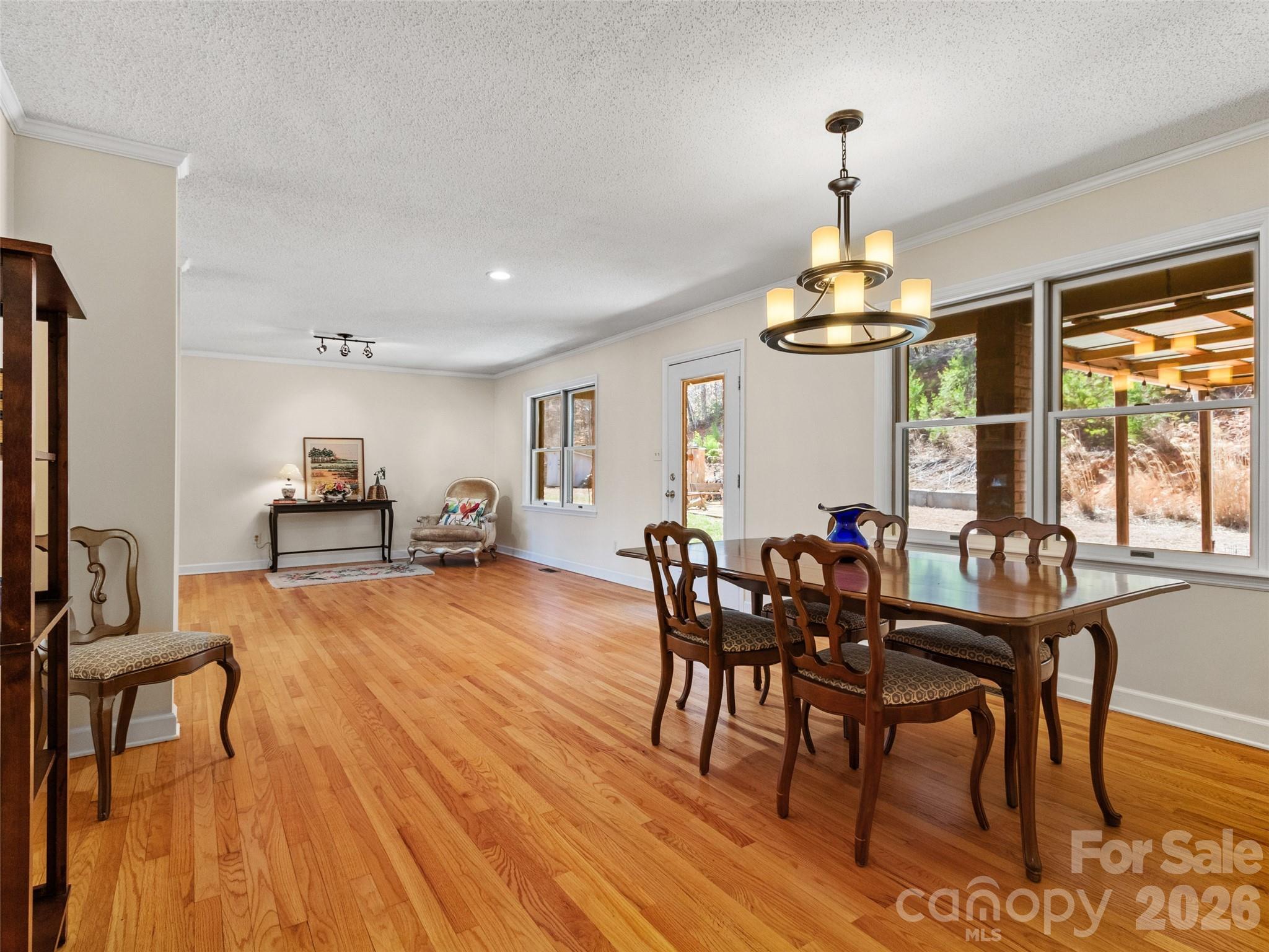 126 Hillcrest Drive — Barnardsville