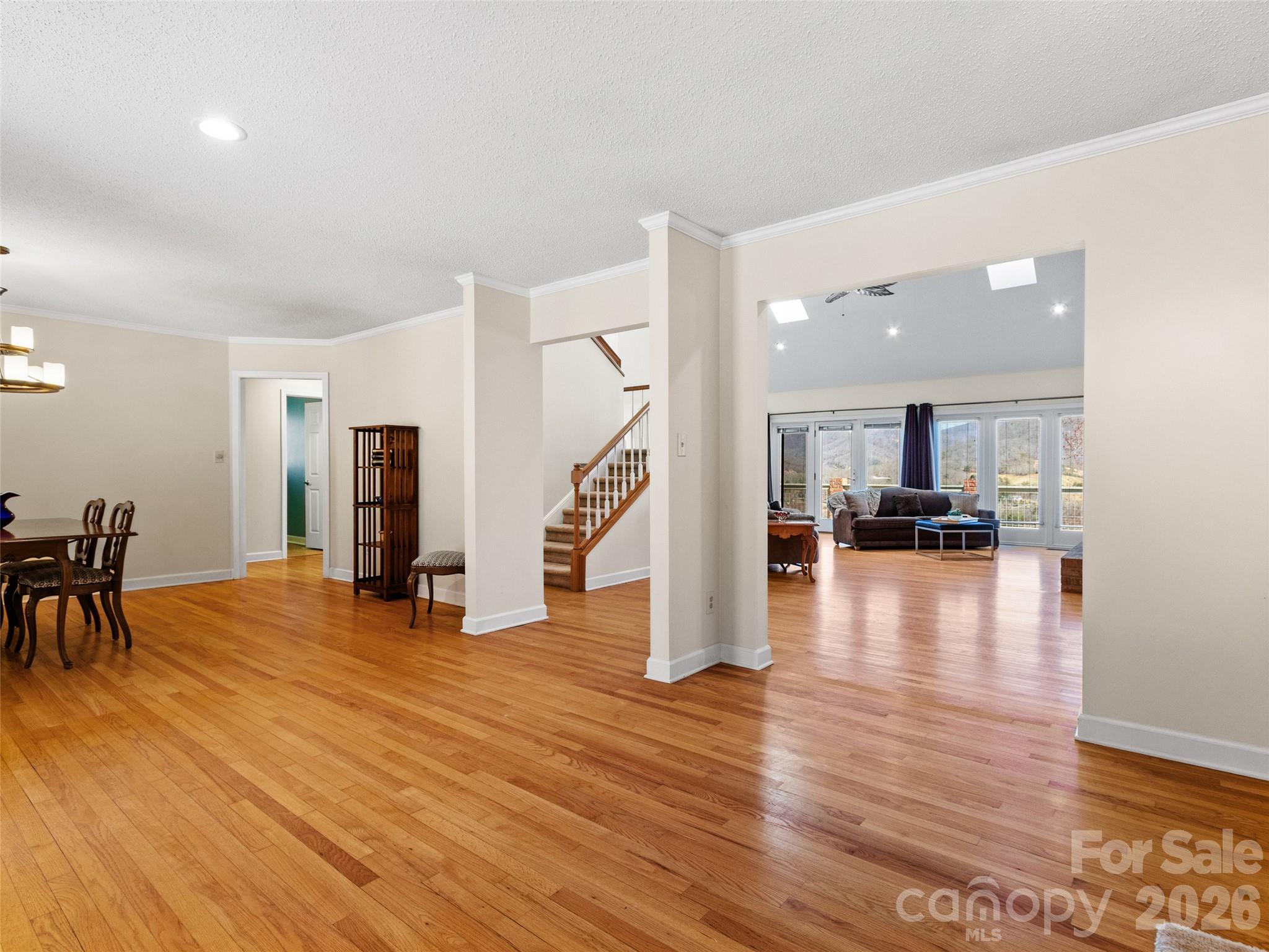 126 Hillcrest Drive — Barnardsville