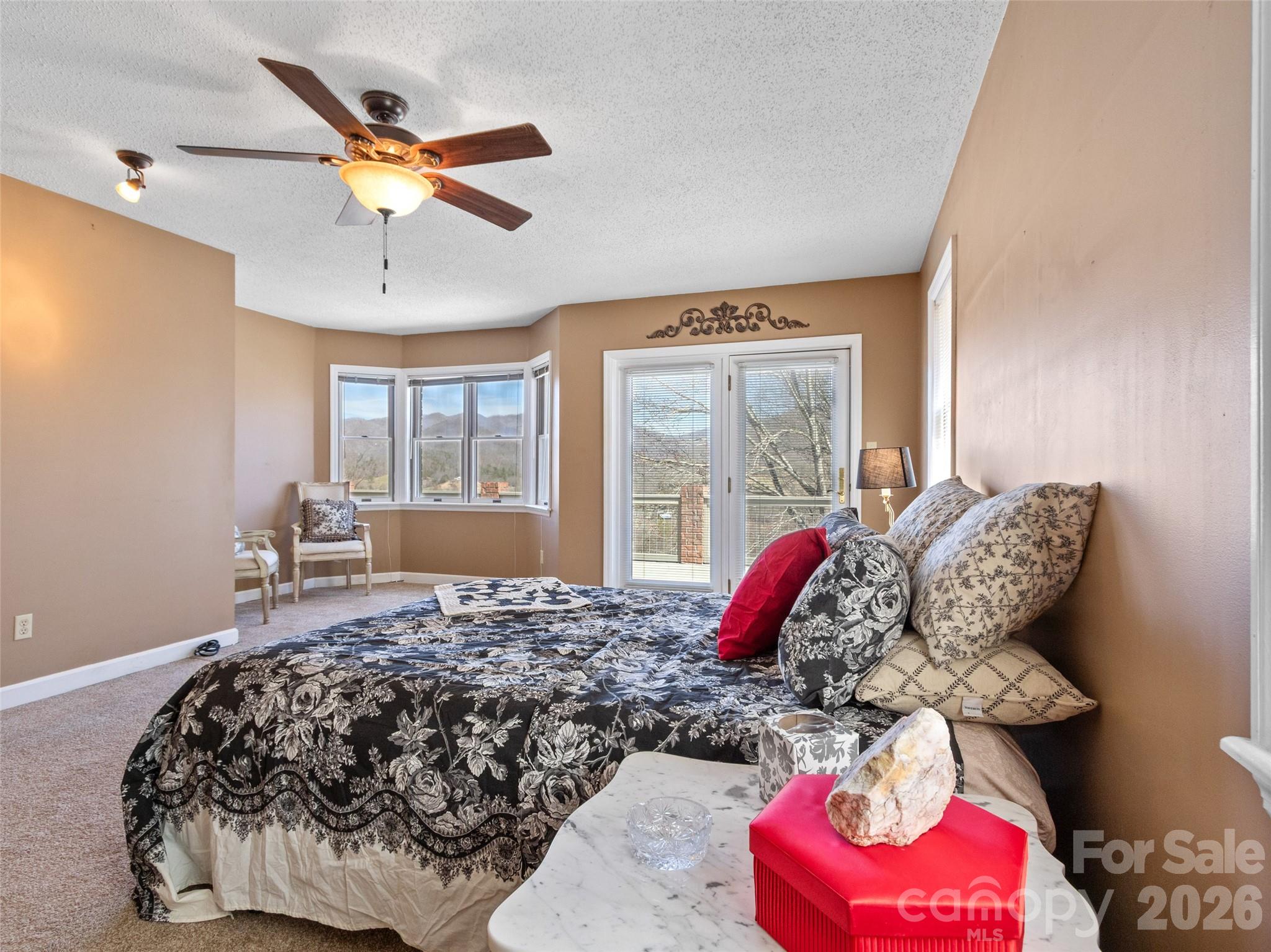 126 Hillcrest Drive — Barnardsville