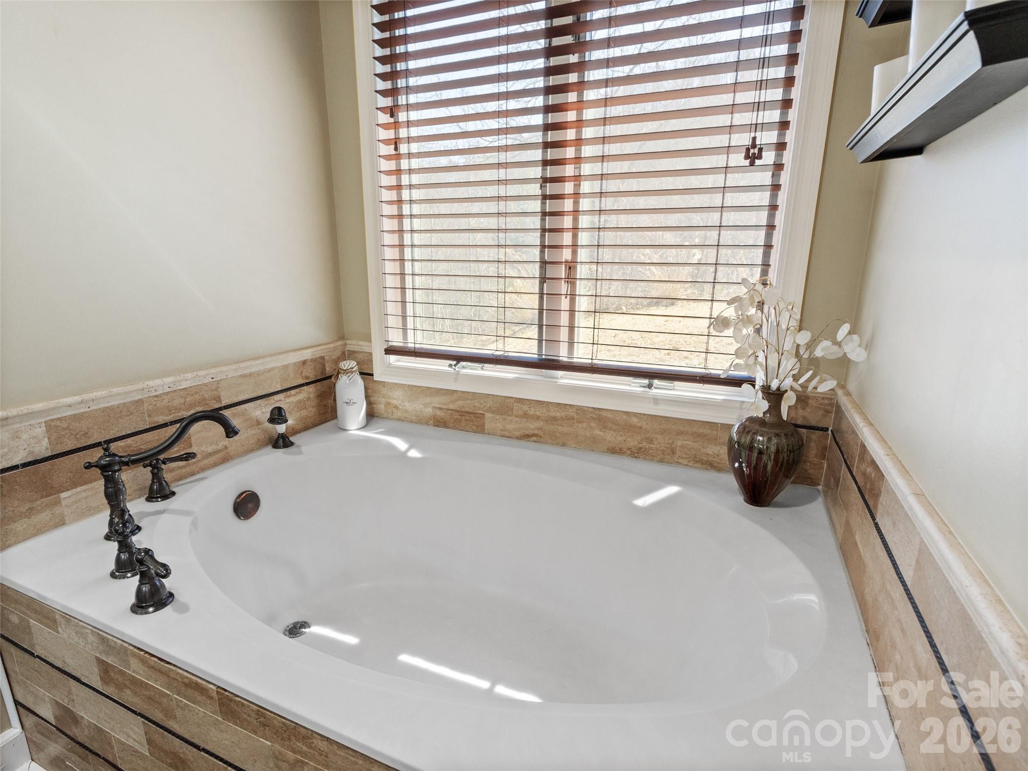 126 Hillcrest Drive — Barnardsville