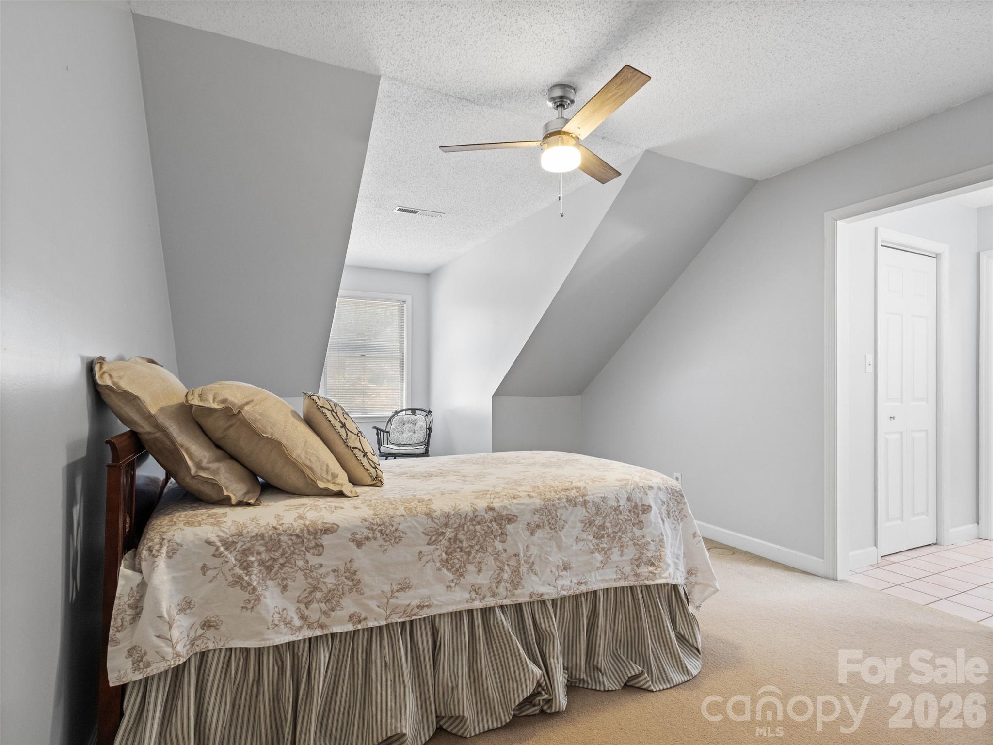 126 Hillcrest Drive — Barnardsville