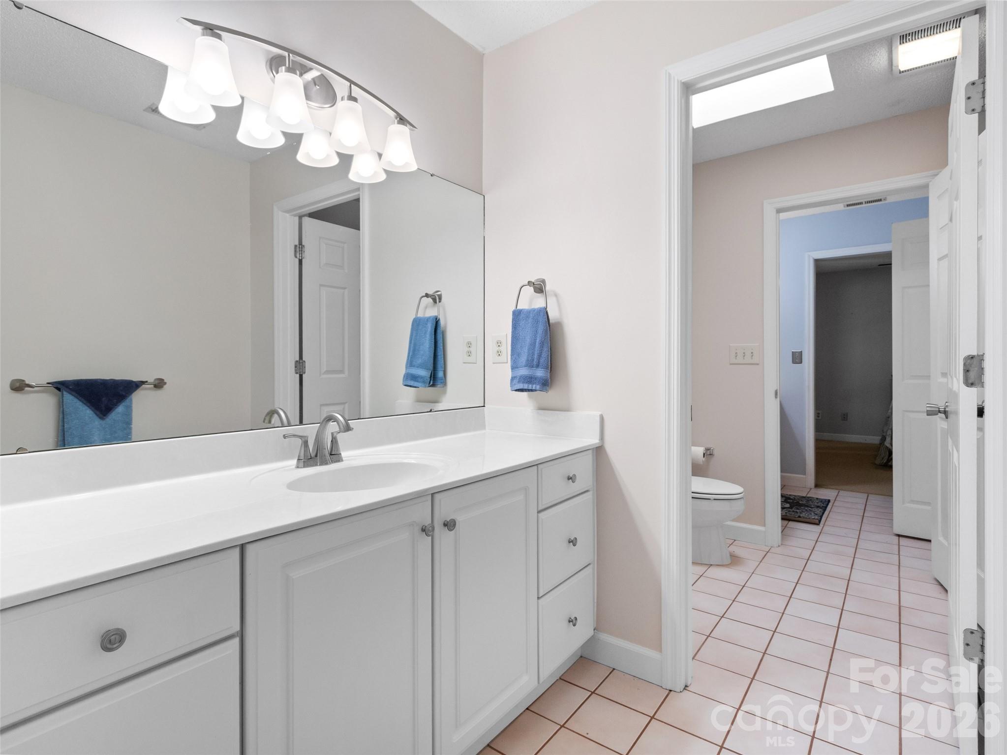 126 Hillcrest Drive — Barnardsville
