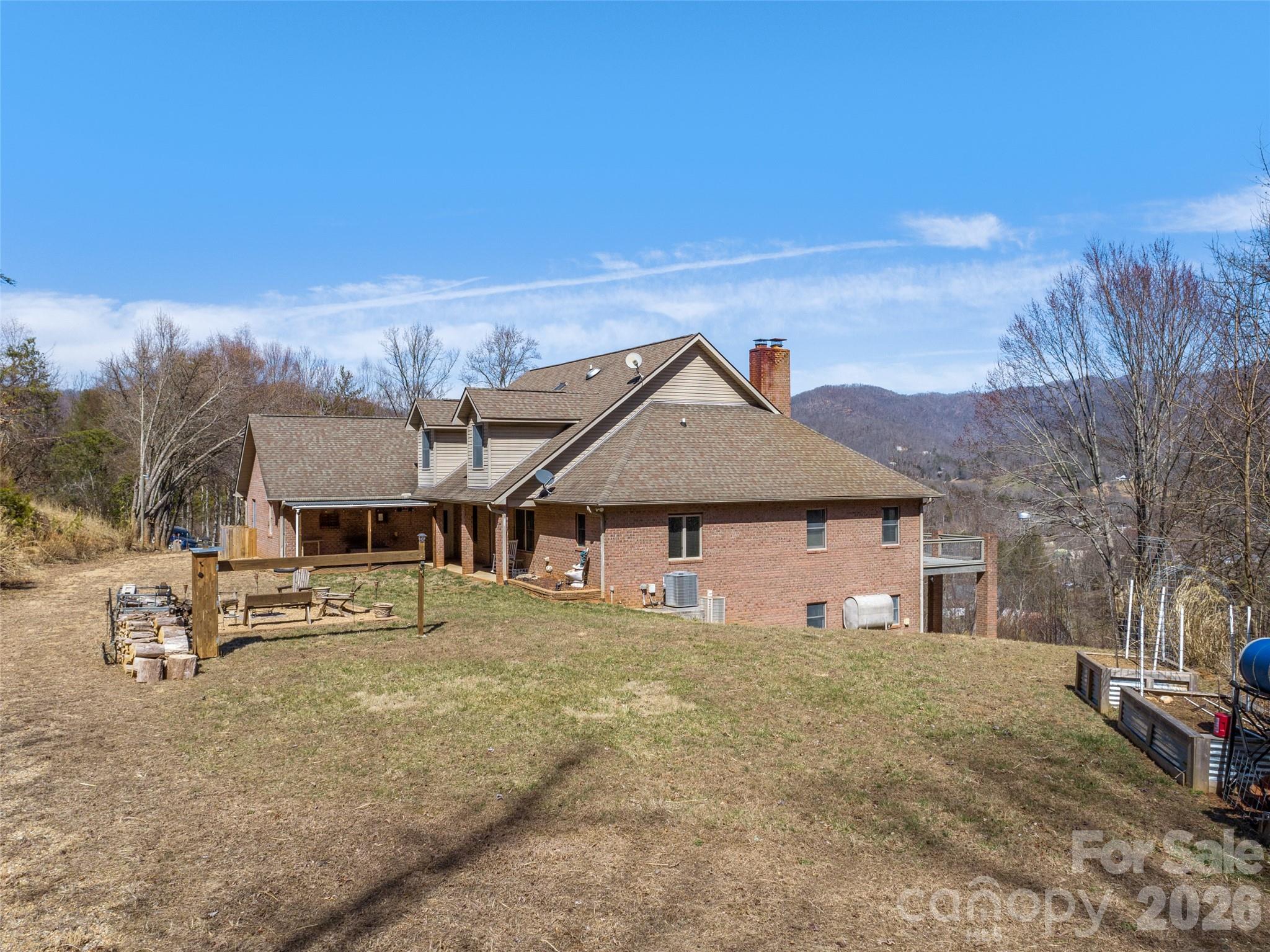 126 Hillcrest Drive — Barnardsville